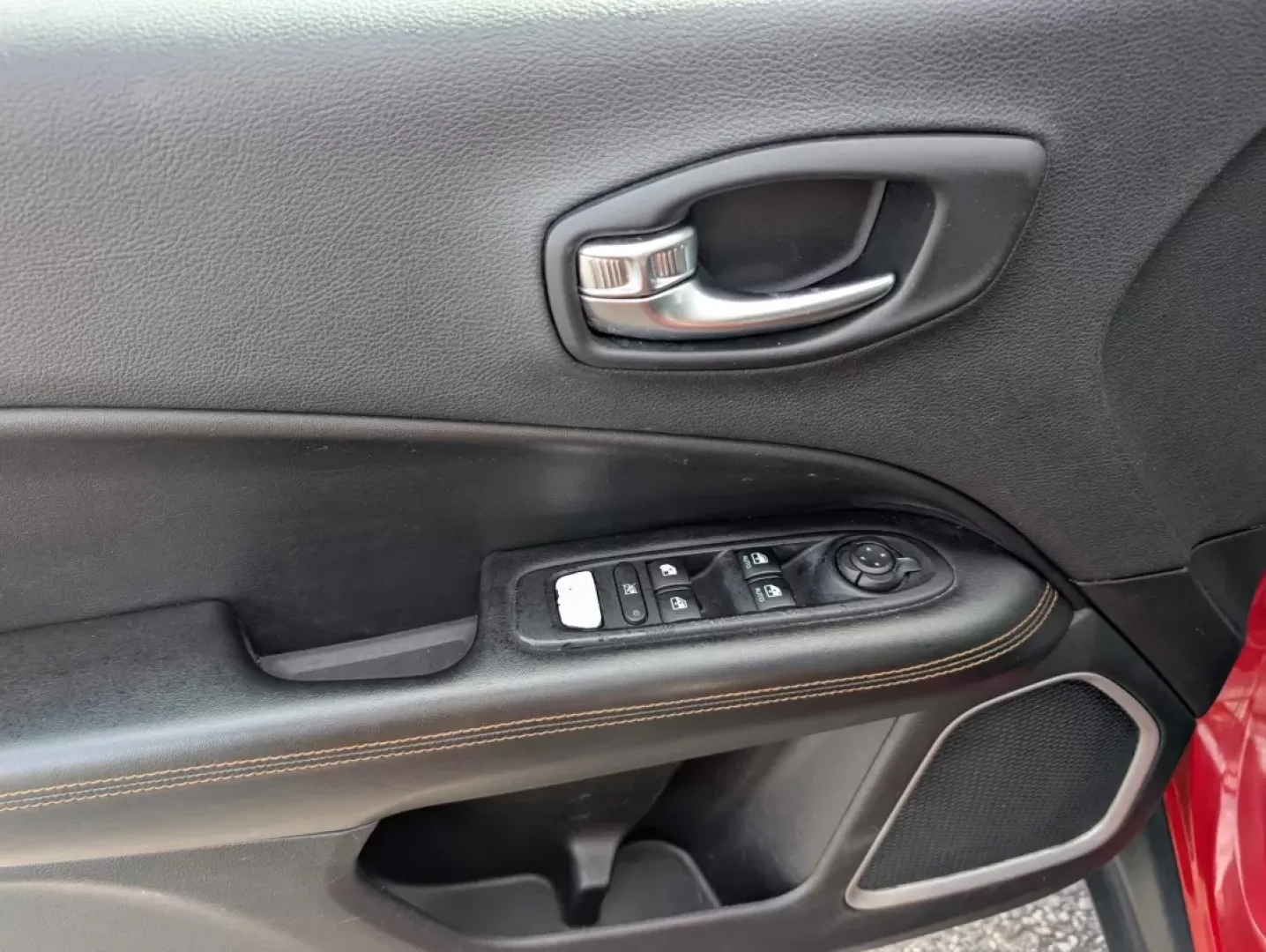 2019 /Black Jeep Compass Limited (3C4NJCCB7KT) with an Other engine, located at 3959 U.S. 80 W, Phenix City, AL, 36870, (334) 297-4885, 32.469296, -85.135185 - ### Experience Adventure and Comfort with the 2019 Jeep Compass Limited at Gils Auto<br /> <br /> Are you ready to embrace the open road and create unforgettable memories with family and friends? The 2019 Jeep Compass Limited, now available at Gils Auto in Phenix City, AL, is the perfect companion f - Photo#9