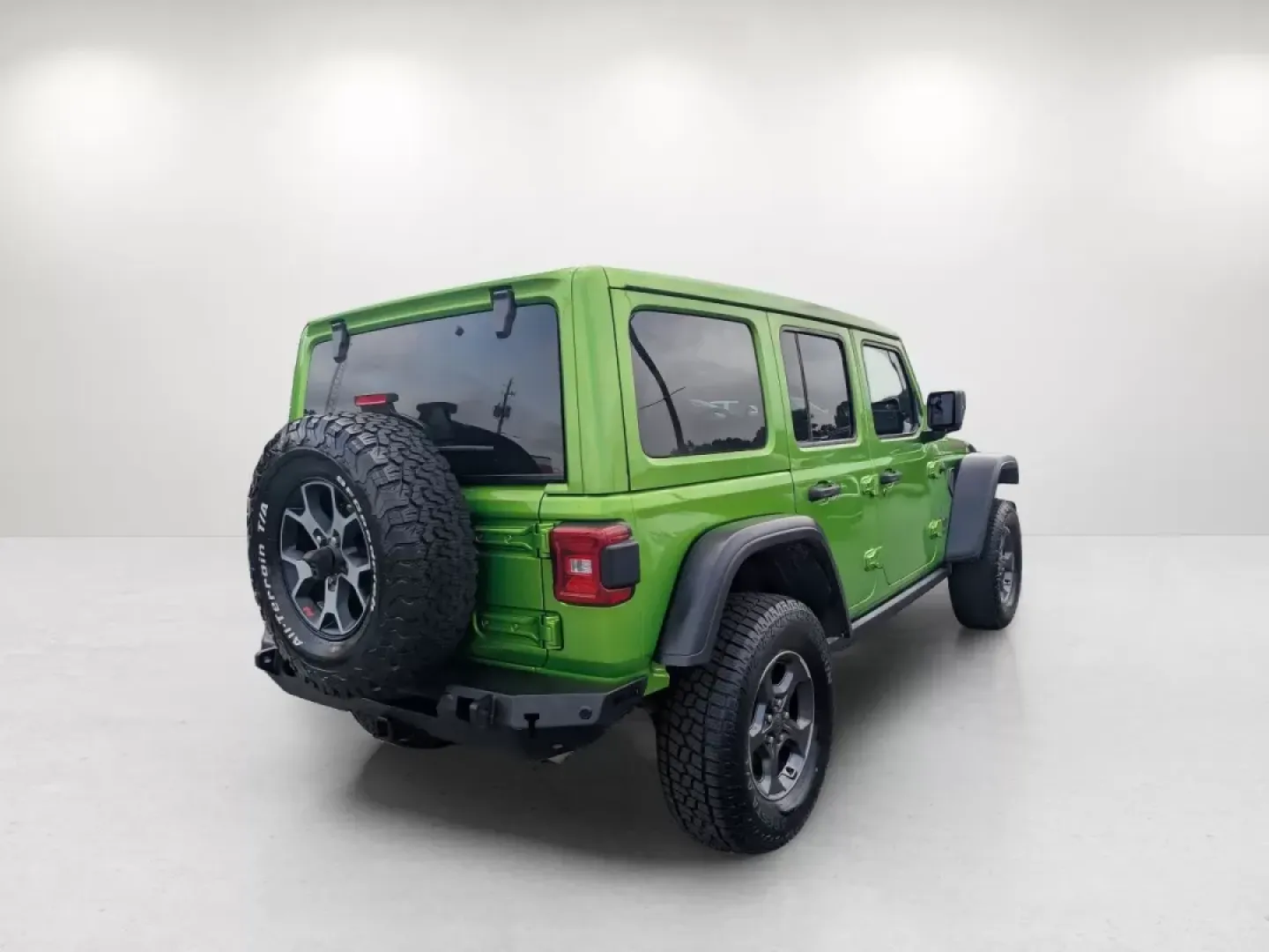 2019 Mojito! Clearcoat /Black Jeep Wrangler Rubicon (1C4HJXFG5KW) with an Other engine, located at 804 22nd Ave, Phenix City, AL, 36870, (334) 297-1860, 32.484749, -85.024475 - **Unleash Adventure with the 2019 Jeep Wrangler Rubicon Perfect for Your Next Journey!**<br /> <br /> Are you ready to elevate your driving experience? The 2019 Jeep Wrangler Rubicon is built for those who crave adventure, making it the ideal companion for weekend excursions, family road trips, or - Photo#4