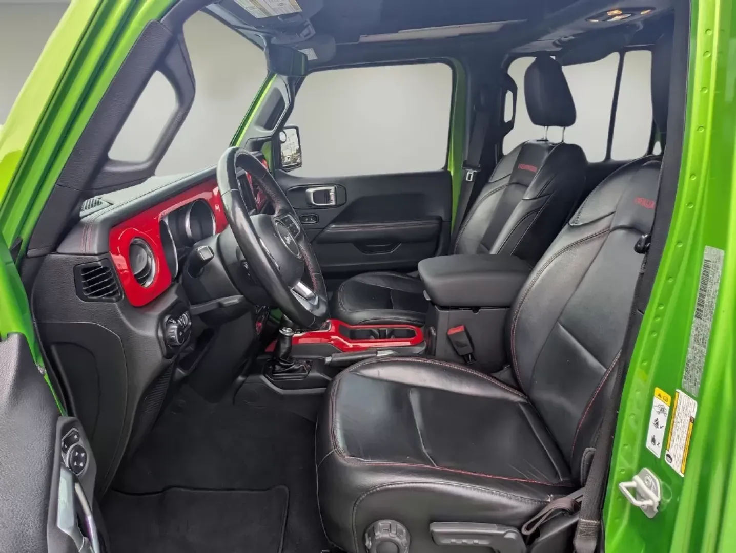 2019 Mojito! Clearcoat /Black Jeep Wrangler Rubicon (1C4HJXFG5KW) with an Other engine, located at 804 22nd Ave, Phenix City, AL, 36870, (334) 297-1860, 32.484749, -85.024475 - **Unleash Adventure with the 2019 Jeep Wrangler Rubicon Perfect for Your Next Journey!**<br /> <br /> Are you ready to elevate your driving experience? The 2019 Jeep Wrangler Rubicon is built for those who crave adventure, making it the ideal companion for weekend excursions, family road trips, or - Photo#9