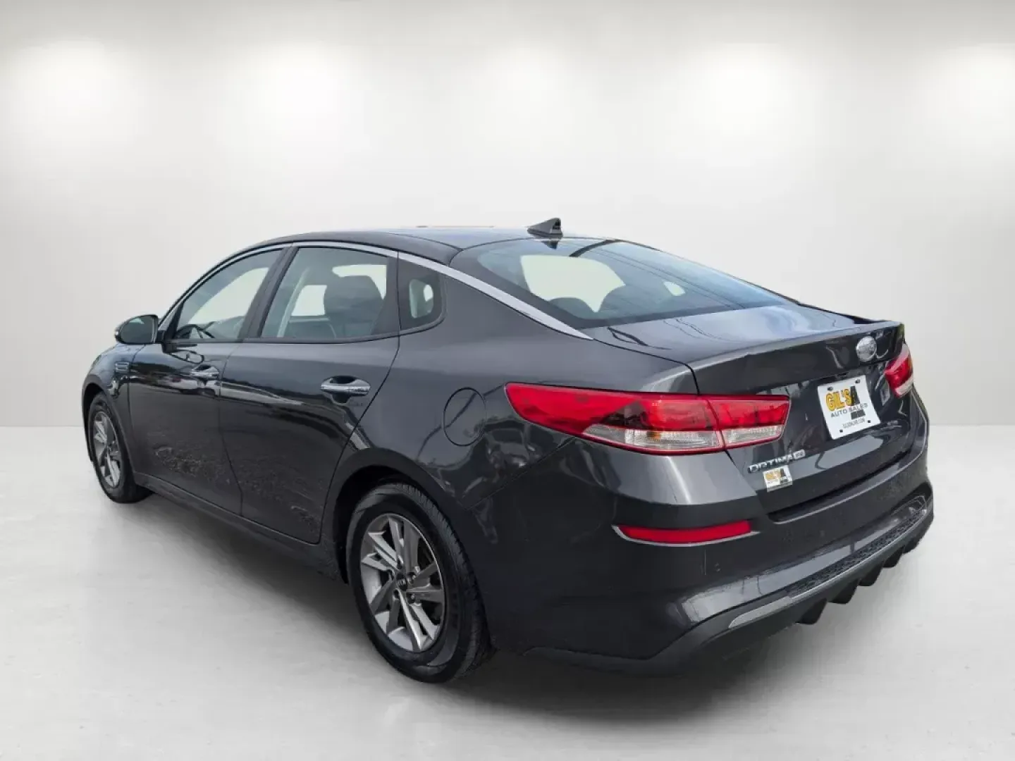 2019 /Black Kia Optima LX (5XXGT4L35KG) with an Regular Unleaded I-4 2.4 L/144 engine, 6-Speed Automatic w/OD transmission, located at 7000 Northlake Connector, Columbus, GA, 31904, (706) 987-8085, 32.524975, -84.978134 - **Discover Adventure and Comfort with the 2019 Kia Optima LX at Gils Auto Columbus #2!**<br /> <br /> Are you ready to elevate your driving experience? Whether you're commuting to work in Columbus, GA, or heading out on a weekend road trip, the 2019 Kia Optima LX is designed to fit seamlessly into - Photo#6