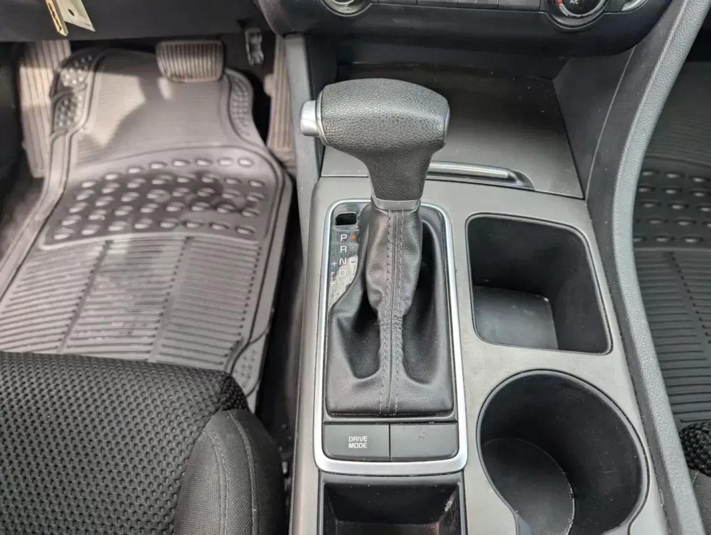 2019 /Black Kia Optima LX (5XXGT4L35KG) with an Regular Unleaded I-4 2.4 L/144 engine, 6-Speed Automatic w/OD transmission, located at 7000 Northlake Connector, Columbus, GA, 31904, (706) 987-8085, 32.524975, -84.978134 - **Discover Adventure and Comfort with the 2019 Kia Optima LX at Gils Auto Columbus #2!**<br /> <br /> Are you ready to elevate your driving experience? Whether you're commuting to work in Columbus, GA, or heading out on a weekend road trip, the 2019 Kia Optima LX is designed to fit seamlessly into - Photo#13