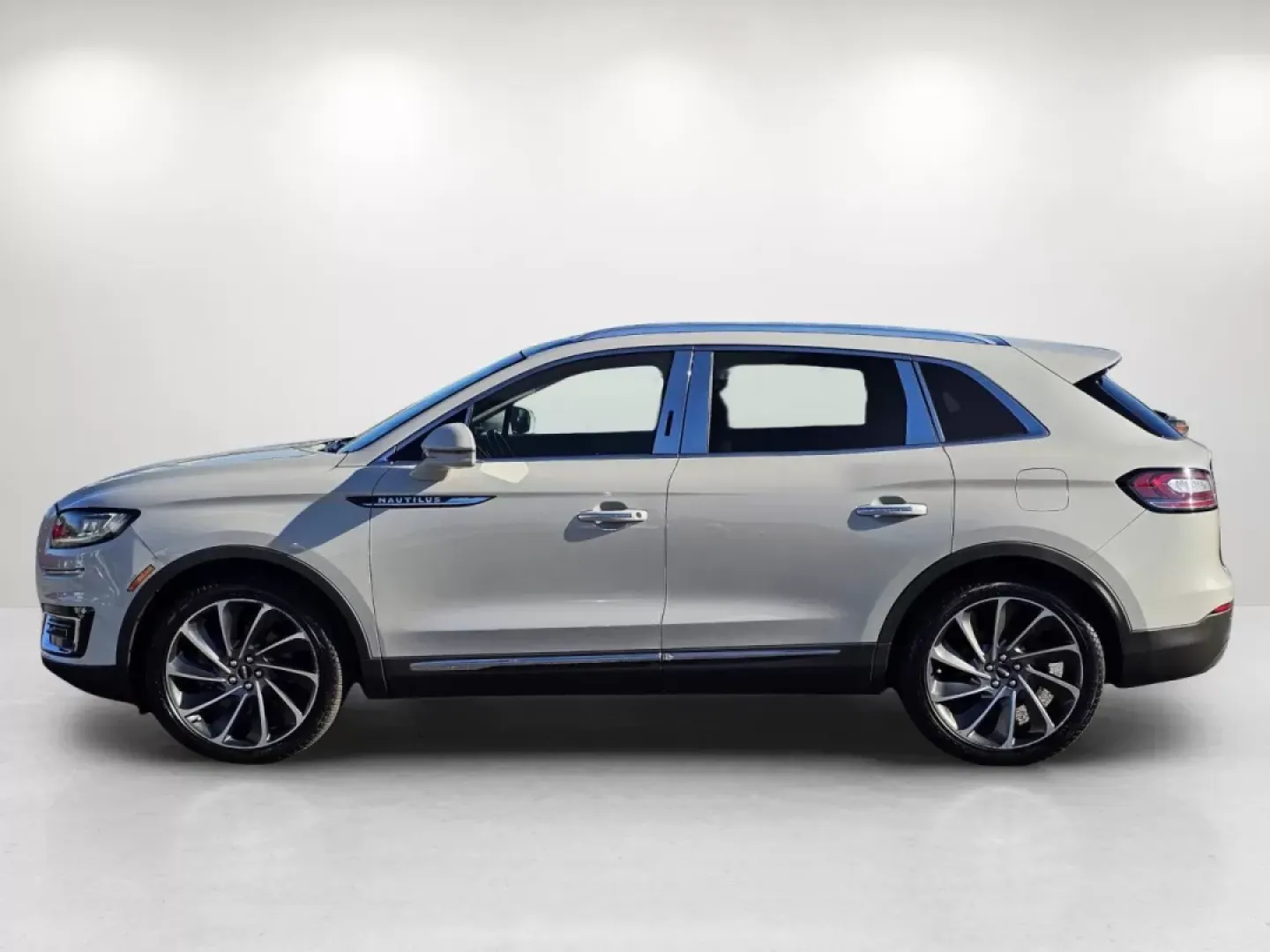 2019 Lincoln Nautilus Reserve (2LMPJ6LP3KB) with an Other engine, located at 5115 14th Ave., Columbus, GA, 31904, (706) 323-0345, 32.511494, -84.971046 - **Elevate Your Lifestyle with the 2019 Lincoln Nautilus Reserve at Gils Auto!**<br /> <br /> Are you ready to embrace a new level of luxury and comfort while navigating life's adventures? Look no further than the stunning 2019 Lincoln Nautilus Reserve, now available at Gils Auto in Phenix City, AL. - Photo#7