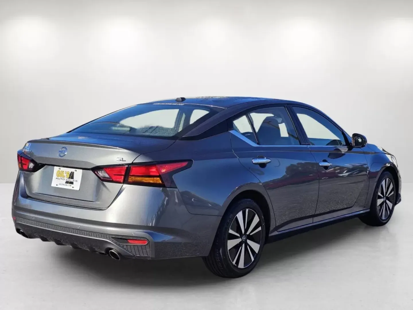 2019 /Charcoal Nissan Altima 2.5 SL (1N4BL4EV9KC) with an Other engine, located at 7000 Northlake Connector, Columbus, GA, 31904, (706) 987-8085, 32.524975, -84.978134 - **Experience the Perfect Blend of Comfort and Technology with the 2019 Nissan Altima 2.5 SL!** <br /> <br /> Are you on the lookout for a reliable sedan that seamlessly fits into your active lifestyle? Whether you're commuting to work in Phenix City, AL, or taking long weekend drives to explore the - Photo#4