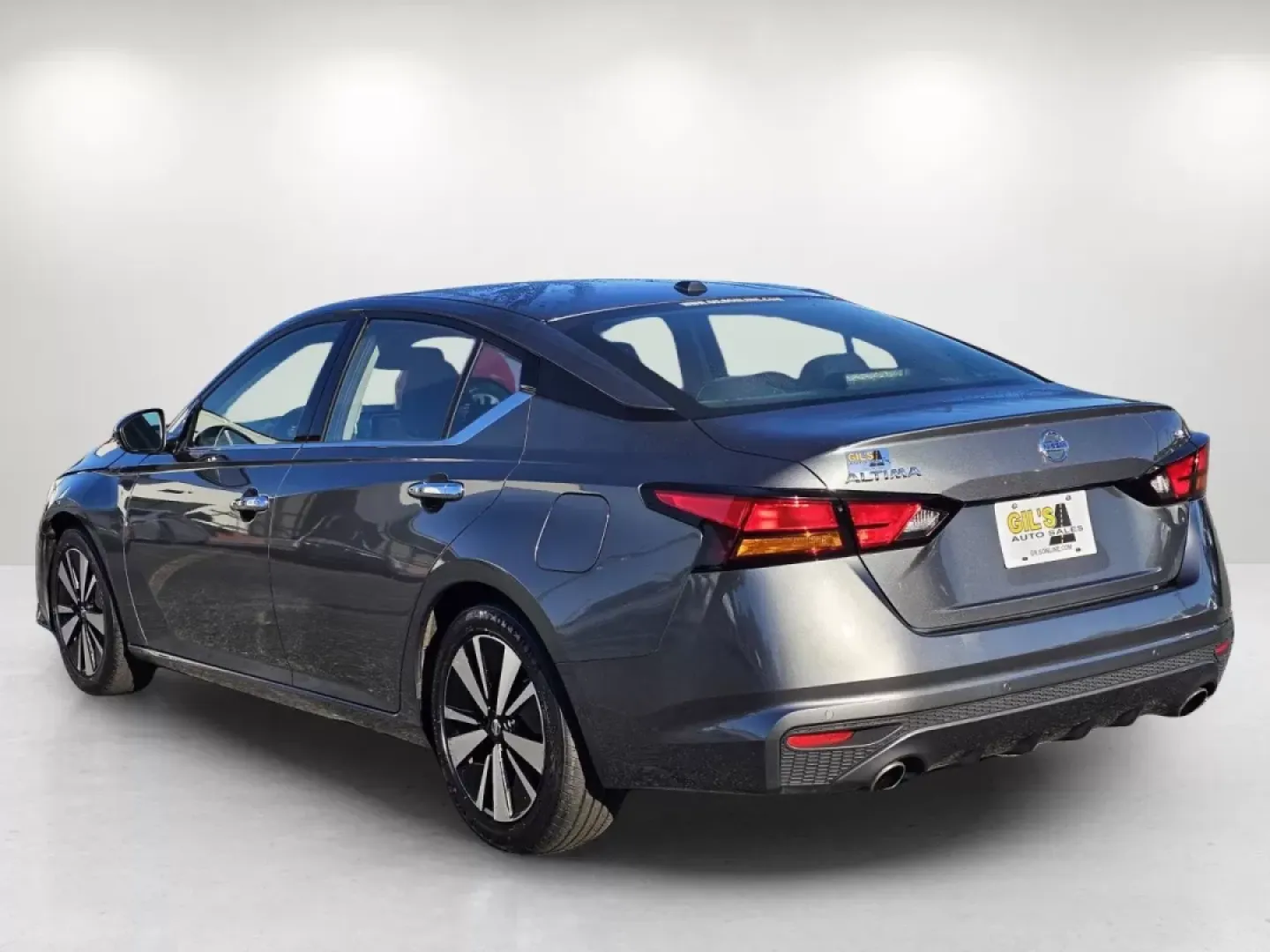 2019 /Charcoal Nissan Altima 2.5 SL (1N4BL4EV9KC) with an Other engine, located at 7000 Northlake Connector, Columbus, GA, 31904, (706) 987-8085, 32.524975, -84.978134 - **Experience the Perfect Blend of Comfort and Technology with the 2019 Nissan Altima 2.5 SL!** <br /> <br /> Are you on the lookout for a reliable sedan that seamlessly fits into your active lifestyle? Whether you're commuting to work in Phenix City, AL, or taking long weekend drives to explore the - Photo#6