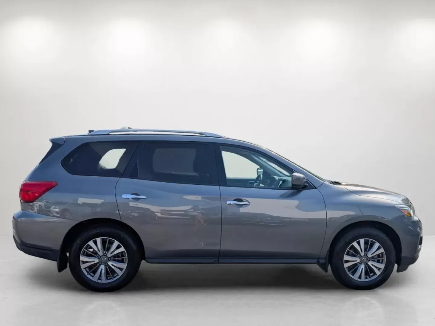 2019 /Charcoal Nissan Pathfinder S (5N1DR2MN5KC) with an Other engine, located at 521 Old Farm Lane Rd, Prattville, AL, 36066, (334) 325-1505, 32.482460, -86.416367 - ### Discover the Perfect Family SUV: 2019 Nissan Pathfinder at Gils Auto - Your Trusted Buy Here Pay Here Dealer!<br /> <br /> Are you searching for the ideal family vehicle that combines comfort, versatility, and style? Look no further than this stunning 2019 Nissan Pathfinder, available now at Gil - Photo#3