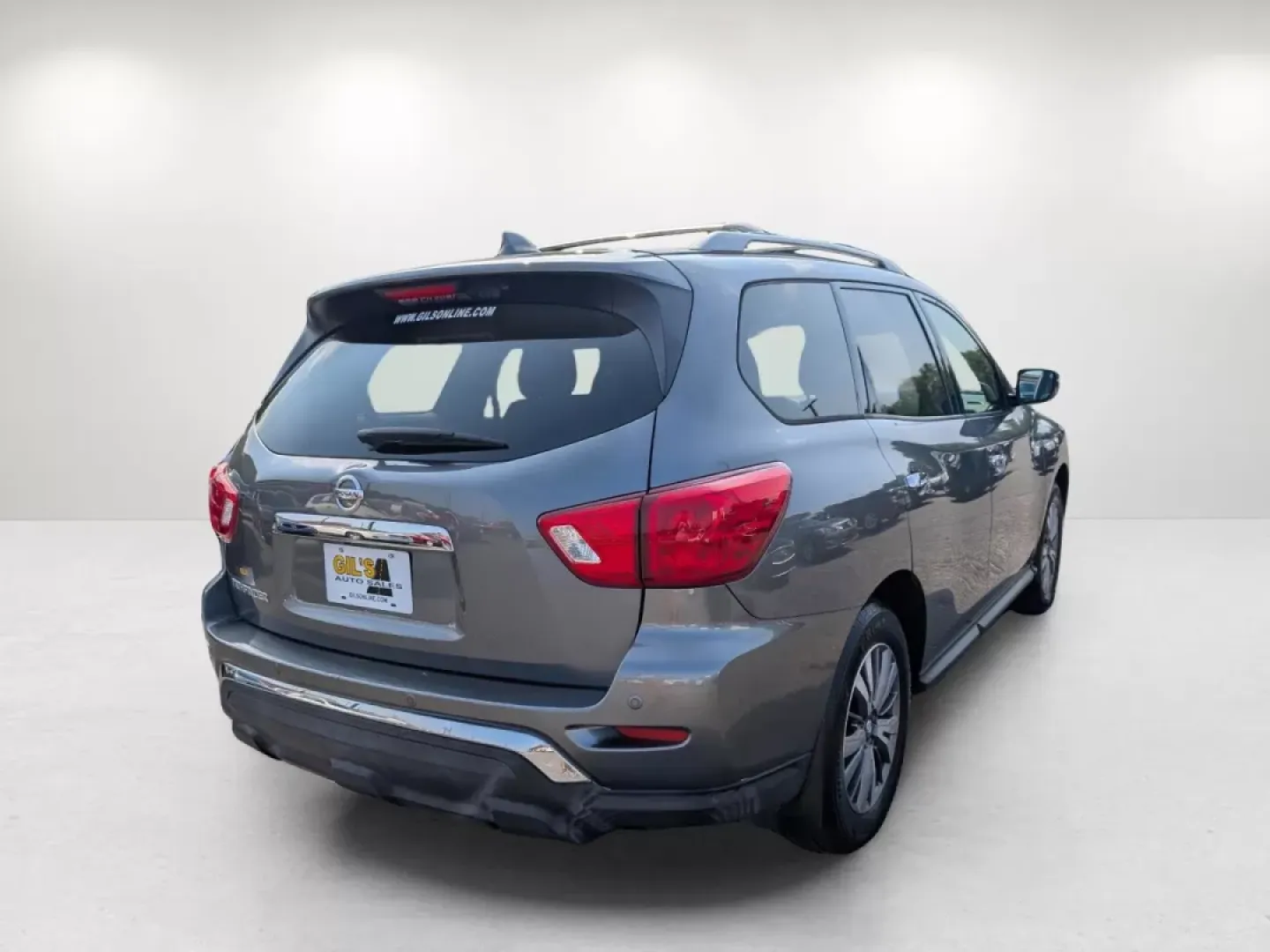 2019 /Charcoal Nissan Pathfinder S (5N1DR2MN5KC) with an Other engine, located at 521 Old Farm Lane Rd, Prattville, AL, 36066, (334) 325-1505, 32.482460, -86.416367 - ### Discover the Perfect Family SUV: 2019 Nissan Pathfinder at Gils Auto - Your Trusted Buy Here Pay Here Dealer!<br /> <br /> Are you searching for the ideal family vehicle that combines comfort, versatility, and style? Look no further than this stunning 2019 Nissan Pathfinder, available now at Gil - Photo#4