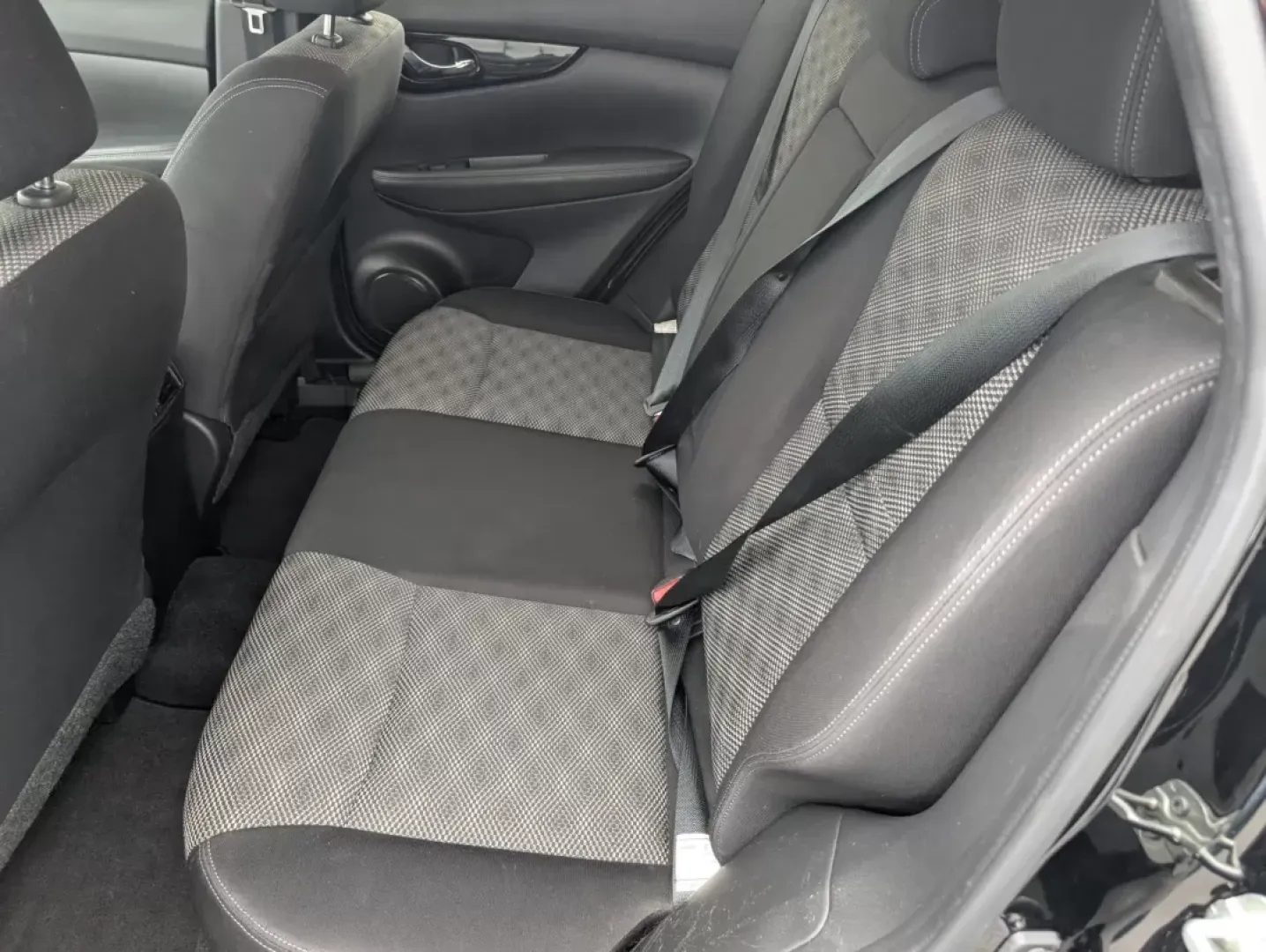 2019 /Charcoal Nissan Rogue SV (JN1BJ1CP0KW) with an Other engine, located at 5115 14th Ave., Columbus, GA, 31904, (706) 323-0345, 32.511494, -84.971046 - Are you in the market for a vehicle that seamlessly blends comfort, style, and functionality? Look no further than this 2019 Nissan Rogue SV, available now at Gils Auto in Phenix City, AL. This sporty SUV is not only a perfect companion for growing families, but it's also an ideal choice for those w - Photo#11