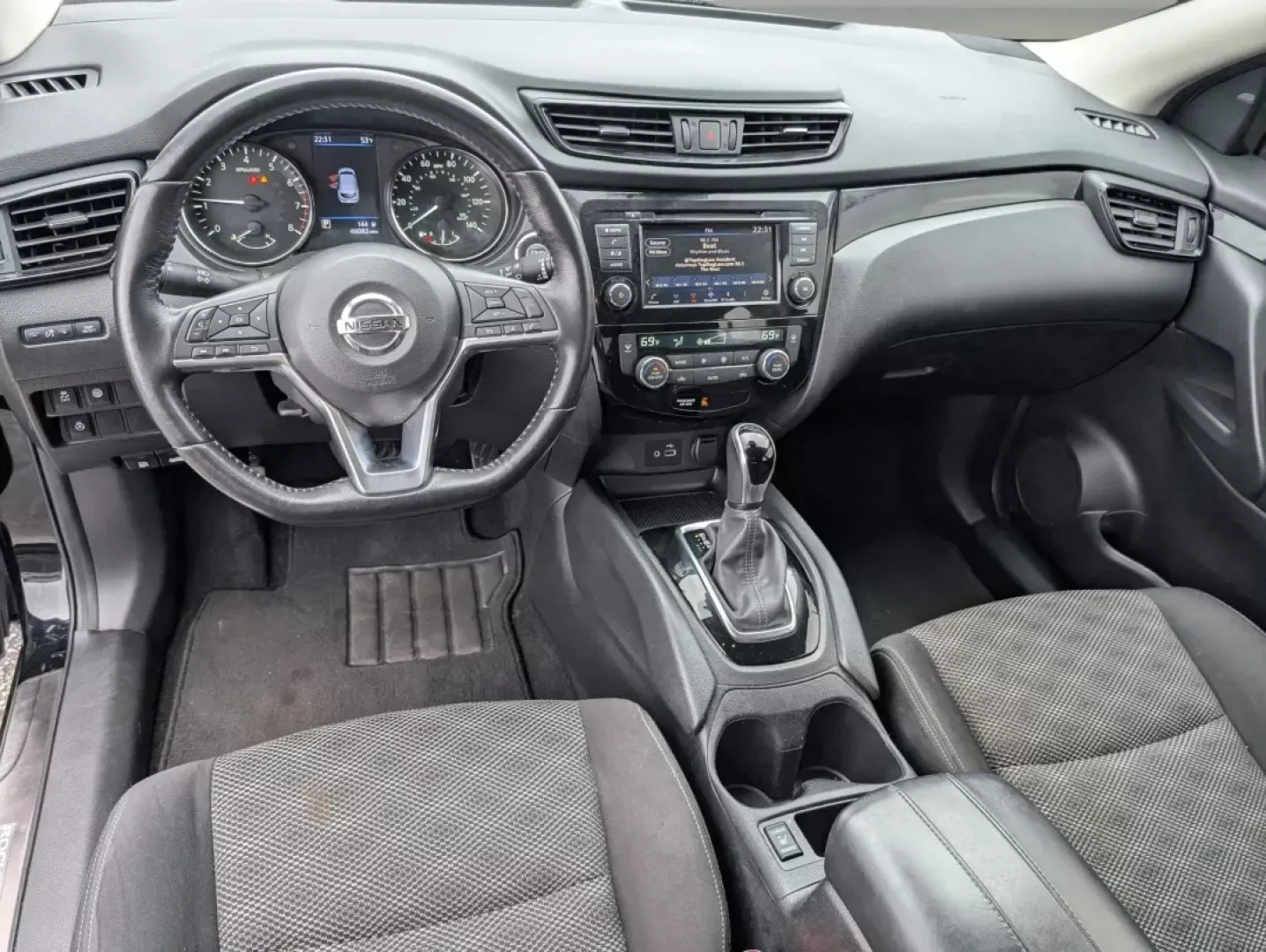 2019 /Charcoal Nissan Rogue SV (JN1BJ1CP0KW) with an Other engine, located at 5115 14th Ave., Columbus, GA, 31904, (706) 323-0345, 32.511494, -84.971046 - Are you in the market for a vehicle that seamlessly blends comfort, style, and functionality? Look no further than this 2019 Nissan Rogue SV, available now at Gils Auto in Phenix City, AL. This sporty SUV is not only a perfect companion for growing families, but it's also an ideal choice for those w - Photo#12