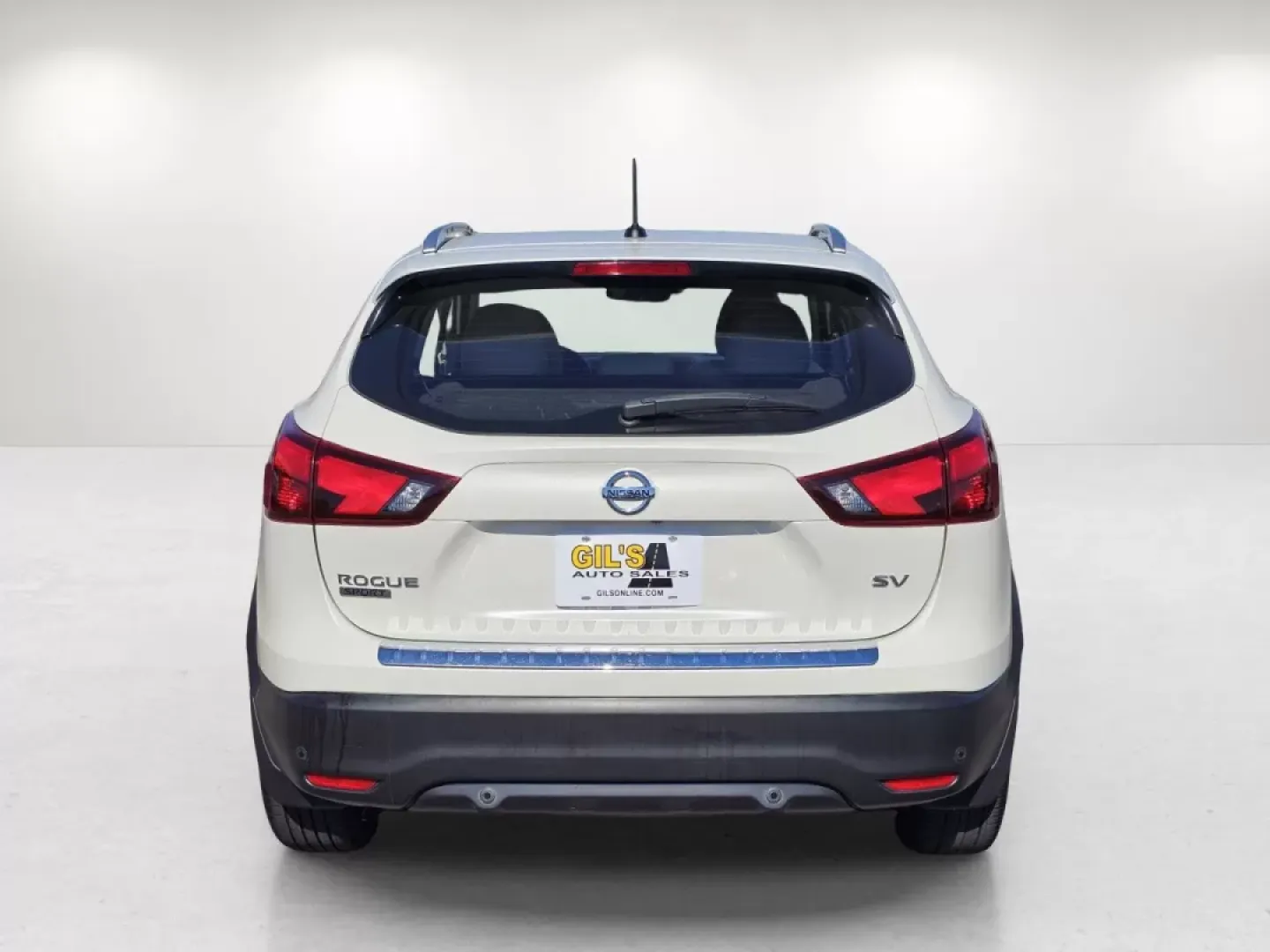 2019 /Light Gray Nissan Rogue SV (JN1BJ1CP6KW) with an Other engine, located at 521 Old Farm Lane Rd, Prattville, AL, 36066, (334) 325-1505, 32.482460, -86.416367 - Explore new horizons and elevate your daily adventures with the 2019 Nissan Rogue SV, a perfect blend of comfort, safety, and style, available now at Gils Auto in Prattville, Alabama. Whether you're commuting to work, running errands around the bustling downtown Prattville, or taking the family on a - Photo#6