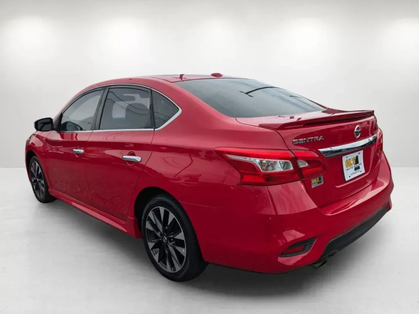 2019 /Charcoal Nissan Sentra SR (3N1AB7AP1KY) with an Regular Unleaded I-4 1.8 L/110 engine, 1-Speed CVT w/OD transmission, located at 7000 Northlake Connector, Columbus, GA, 31904, (706) 987-8085, 32.524975, -84.978134 - **Drive Your Next Adventure with the 2019 Nissan Sentra SR Perfect for Your Busy Lifestyle!**<br /> <br /> Are you searching for a reliable, stylish vehicle that seamlessly adapts to your busy lifestyle? Look no further than the 2019 Nissan Sentra SR, available now at Gils Auto - Columbus #2! This - Photo#6