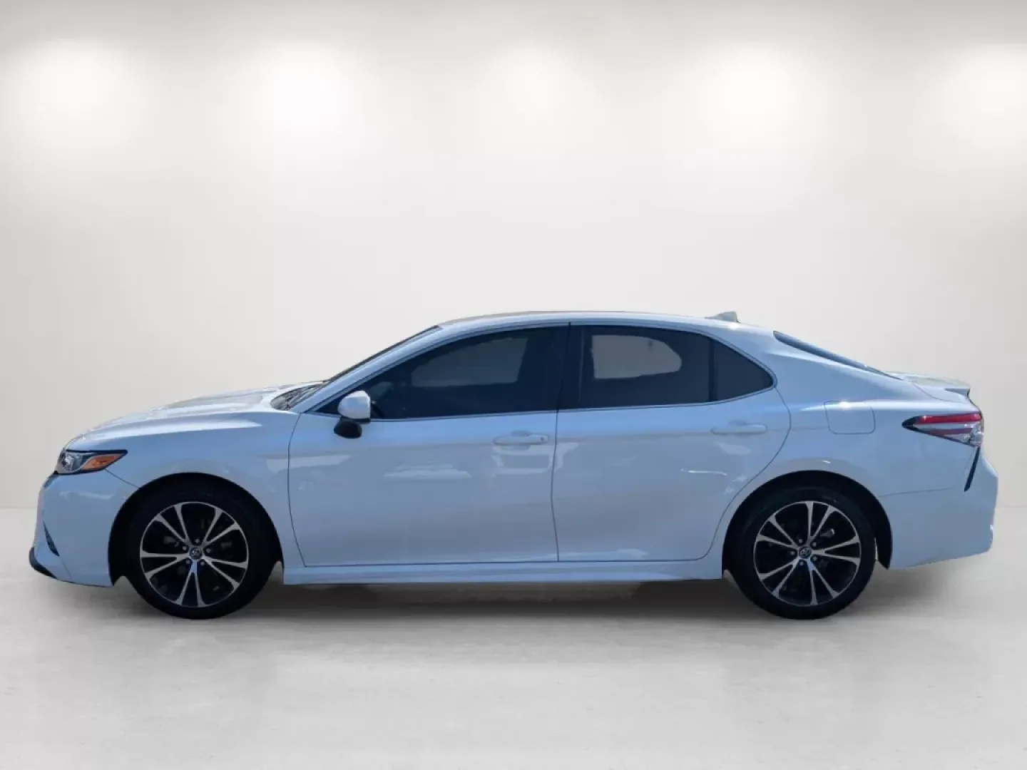 2019 Toyota Camry SE (4T1B11HK5KU) with an Other engine, located at 3959 U.S. 80 W, Phenix City, AL, 36870, (334) 297-4885, 32.469296, -85.135185 - If you're seeking a reliable sedan that effortlessly blends style, performance, and cutting-edge technology, look no further than this 2019 Toyota Camry SE available at Gils Auto in Phenix City, AL. This vehicle isn't just a mode of transportation; it's a lifestyle choice that caters to commuters, g - Photo#7