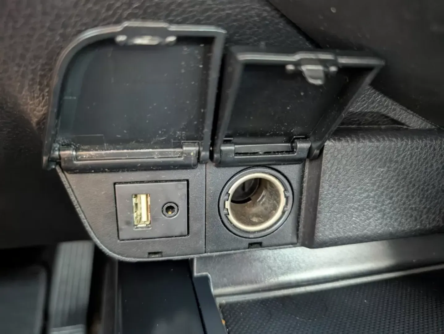 2019 Toyota Camry SE (4T1B11HK5KU) with an Other engine, located at 3959 U.S. 80 W, Phenix City, AL, 36870, (334) 297-4885, 32.469296, -85.135185 - If you're seeking a reliable sedan that effortlessly blends style, performance, and cutting-edge technology, look no further than this 2019 Toyota Camry SE available at Gils Auto in Phenix City, AL. This vehicle isn't just a mode of transportation; it's a lifestyle choice that caters to commuters, g - Photo#12