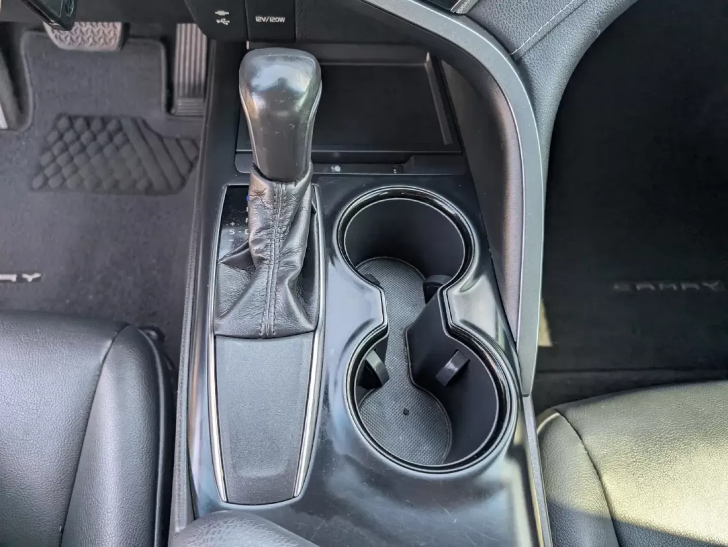 2019 Toyota Camry SE (4T1B11HK5KU) with an Other engine, located at 3959 U.S. 80 W, Phenix City, AL, 36870, (334) 297-4885, 32.469296, -85.135185 - If you're seeking a reliable sedan that effortlessly blends style, performance, and cutting-edge technology, look no further than this 2019 Toyota Camry SE available at Gils Auto in Phenix City, AL. This vehicle isn't just a mode of transportation; it's a lifestyle choice that caters to commuters, g - Photo#13