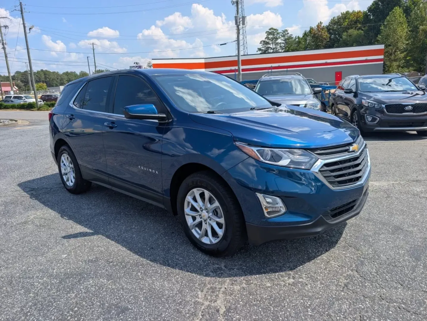 2020 /Jet Black Chevrolet Equinox LT (2GNAXTEVXL6) with an Other engine, located at 3959 U.S. 80 W, Phenix City, AL, 36870, (334) 297-4885, 32.469296, -85.135185 - **Elevate Your Adventures with the 2020 Chevrolet Equinox LT at Gils Auto in Phenix City, AL!**<br /> <br /> Are you ready to embrace a lifestyle filled with adventure, family outings, and everyday convenience? The 2020 Chevrolet Equinox LT, available at Gils Auto located at 3959 U.S. 80 W, Phenix C - Photo#2