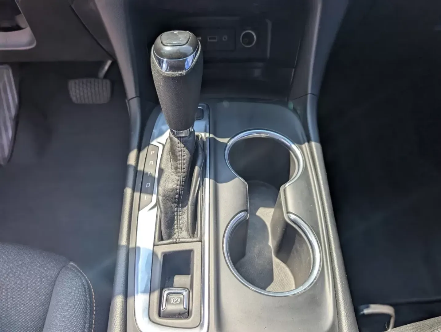 2020 /Jet Black Chevrolet Equinox LT (2GNAXTEVXL6) with an Other engine, located at 3959 U.S. 80 W, Phenix City, AL, 36870, (334) 297-4885, 32.469296, -85.135185 - **Elevate Your Adventures with the 2020 Chevrolet Equinox LT at Gils Auto in Phenix City, AL!**<br /> <br /> Are you ready to embrace a lifestyle filled with adventure, family outings, and everyday convenience? The 2020 Chevrolet Equinox LT, available at Gils Auto located at 3959 U.S. 80 W, Phenix C - Photo#13