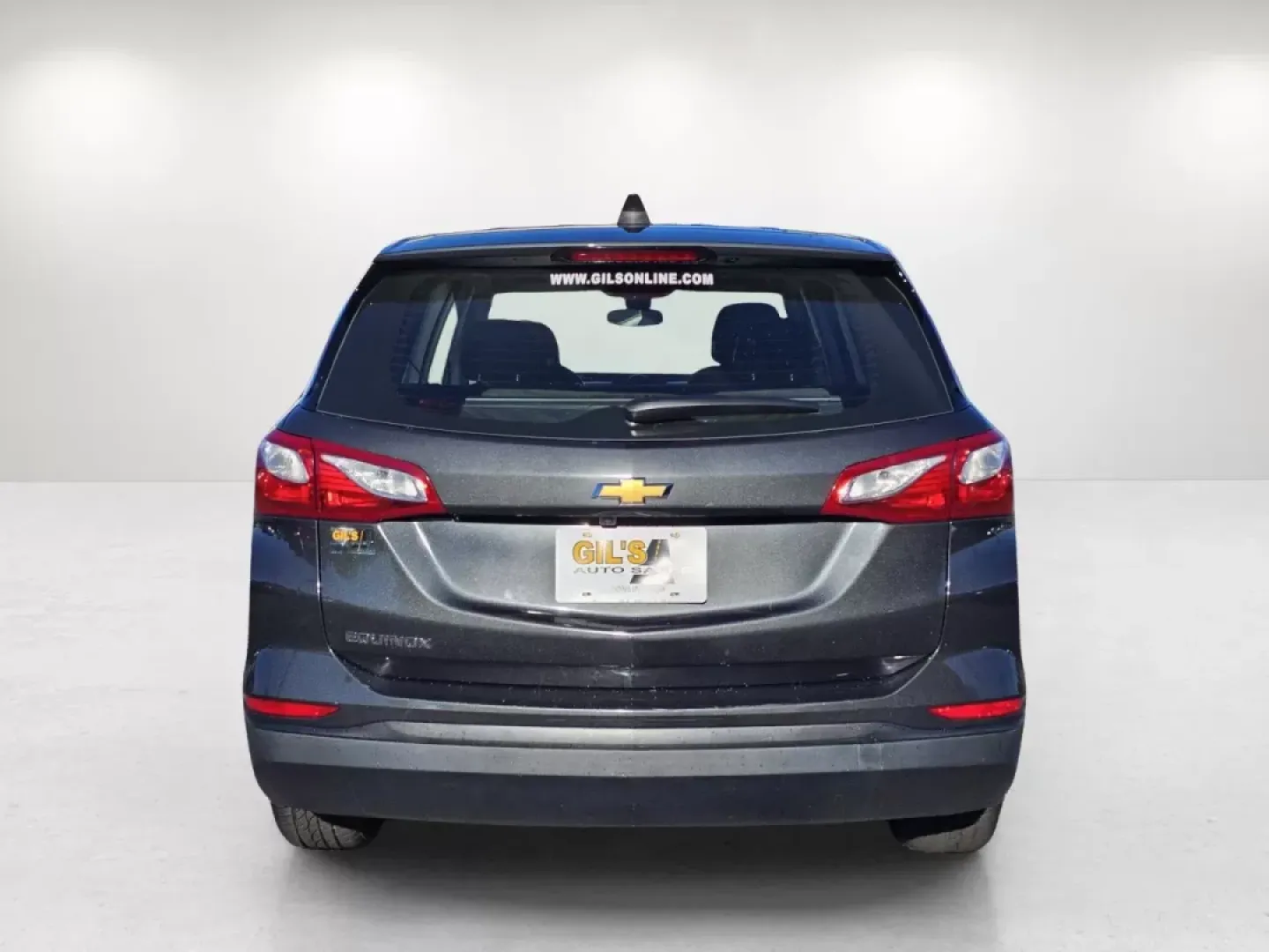 2020 /Medium Ash Gray Chevrolet Equinox LS (2GNAXHEV0L6) with an Other engine, located at 1430 Gateway Drive, Opelika, AL, 36801, (334) 239-0944, 32.637871, -85.409790 - **Discover Your Adventurous Side with the 2020 Chevrolet Equinox LS at Gils Auto!** <br /> <br /> If you're searching for a reliable vehicle that can enhance your lifestyle-whether you're a busy professional commuting through Phenix City or a growing family embarking on weekend adventures-the 2020 C - Photo#6
