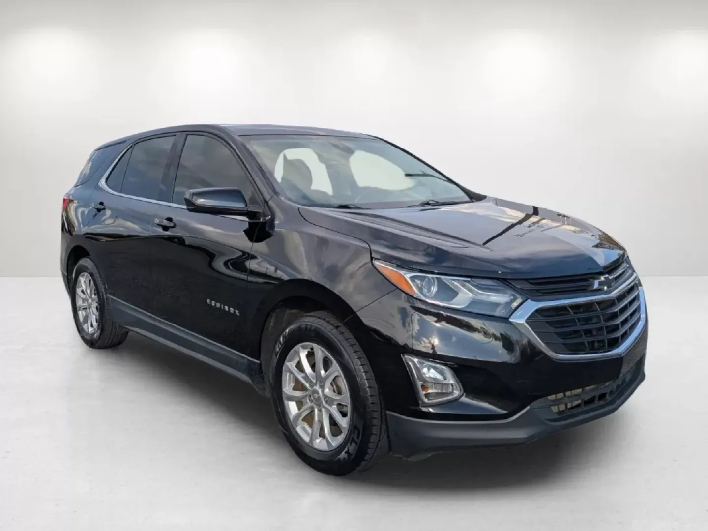 2020 /Jet Black Chevrolet Equinox LT (2GNAXKEV7L6) with an Other engine, located at 3959 U.S. 80 W, Phenix City, AL, 36870, (334) 297-4885, 32.469296, -85.135185 - Are you ready to elevate your driving experience? Imagine yourself and your family embarking on weekend adventures or navigating daily commutes in style and comfort. With the 2020 Chevrolet Equinox LT, you can do just that! This versatile SUV is perfect for growing families, budget-conscious buyers, - Photo#2