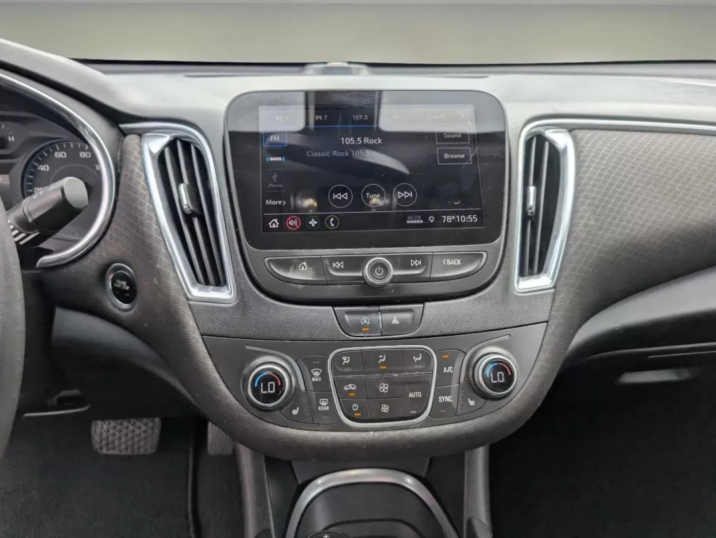 2020 /Jet Black Chevrolet Malibu LT (1G1ZD5ST0LF) with an Other engine, located at 3959 U.S. 80 W, Phenix City, AL, 36870, (334) 297-4885, 32.469296, -85.135185 - Experience the joy of driving with the 2020 Chevrolet Malibu LT, now available at Gils Auto in Phenix City, AL! This stylish sedan is perfect for those who appreciate comfort and efficiency, making it an ideal choice for families on the go, daily commuters, or anyone seeking a reliable vehicle for w - Photo#15