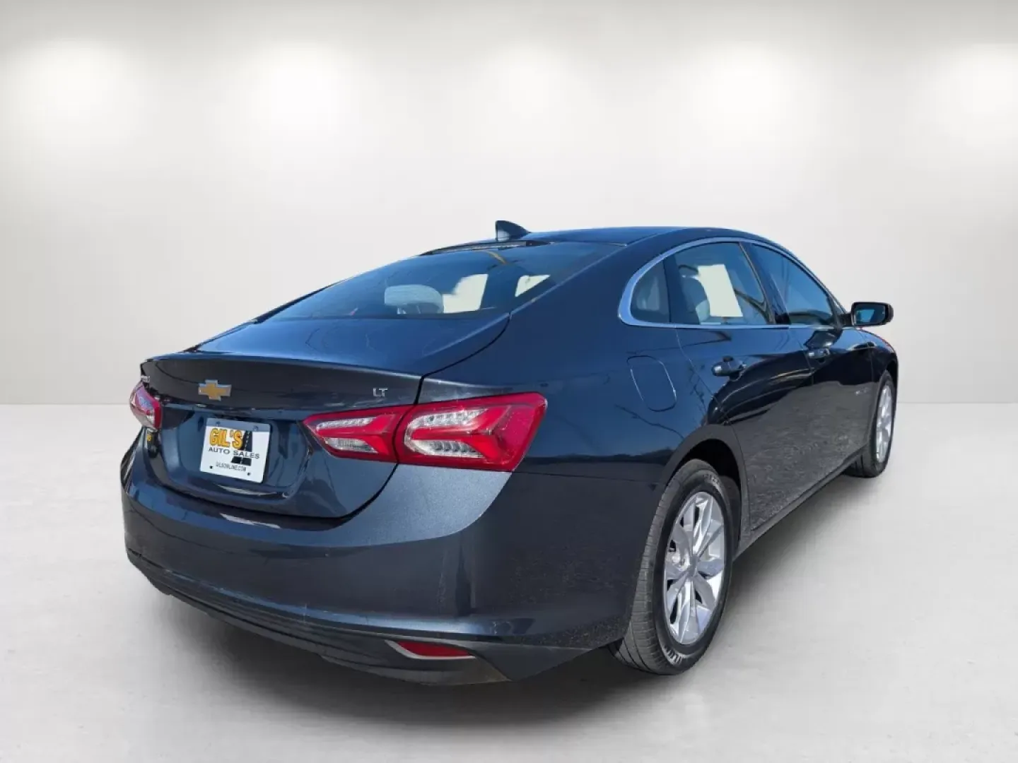 2020 /Dark Atmosphere/ Medium Ash Gray Chevrolet Malibu LT (1G1ZD5ST0LF) with an Other engine, located at 5115 14th Ave., Columbus, GA, 31904, (706) 323-0345, 32.511494, -84.971046 - Discover the perfect blend of comfort, technology, and style with the 2020 Chevrolet Malibu LT, now available at Gils Auto in Phenix City, AL. This sedan is not just a means of transportation; it's your ticket to a better lifestyle. Whether you're commuting to work, running errands in nearby neighbo - Photo#4