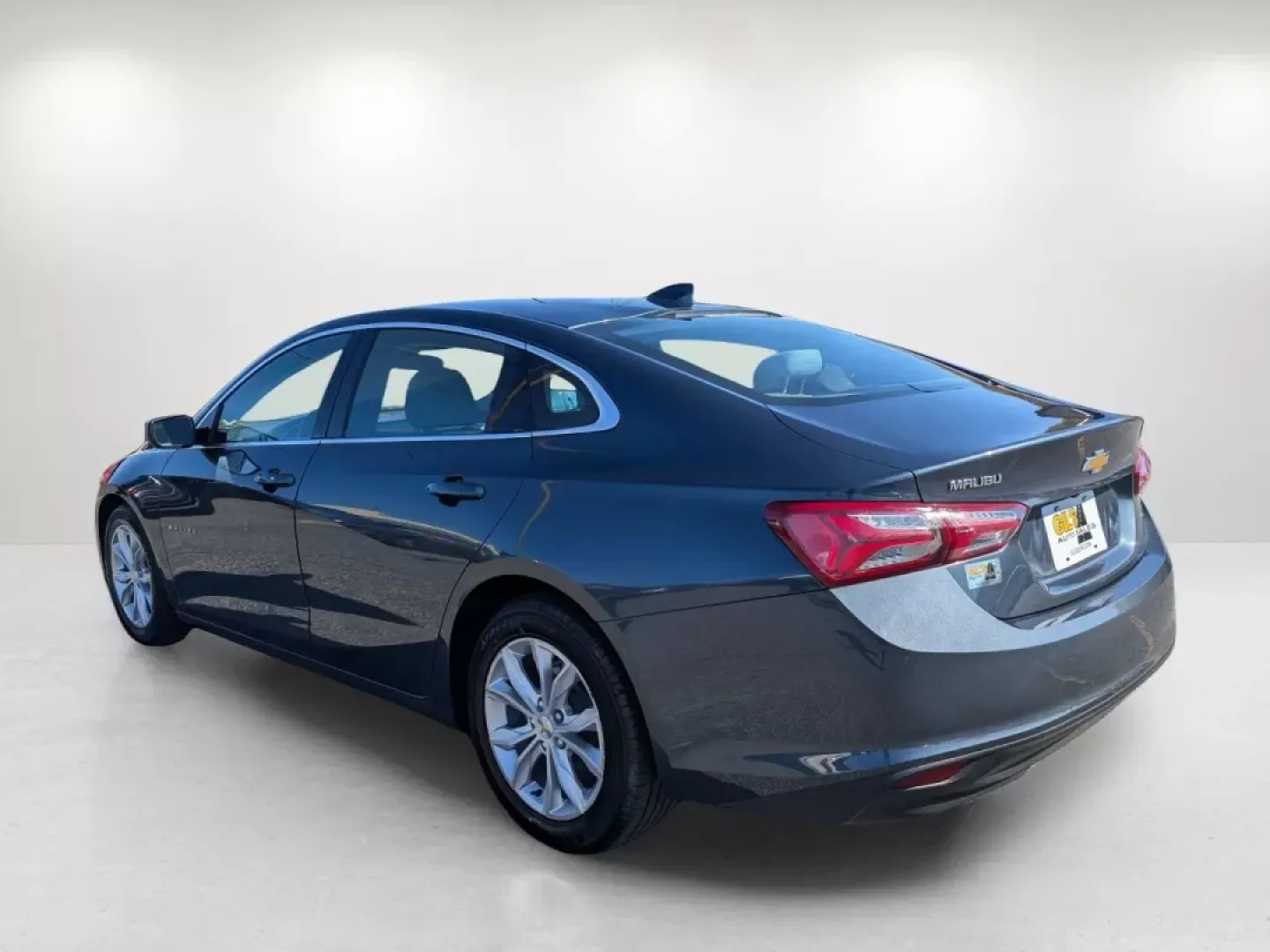 2020 /Dark Atmosphere/ Medium Ash Gray Chevrolet Malibu LT (1G1ZD5ST0LF) with an Other engine, located at 5115 14th Ave., Columbus, GA, 31904, (706) 323-0345, 32.511494, -84.971046 - Discover the perfect blend of comfort, technology, and style with the 2020 Chevrolet Malibu LT, now available at Gils Auto in Phenix City, AL. This sedan is not just a means of transportation; it's your ticket to a better lifestyle. Whether you're commuting to work, running errands in nearby neighbo - Photo#6