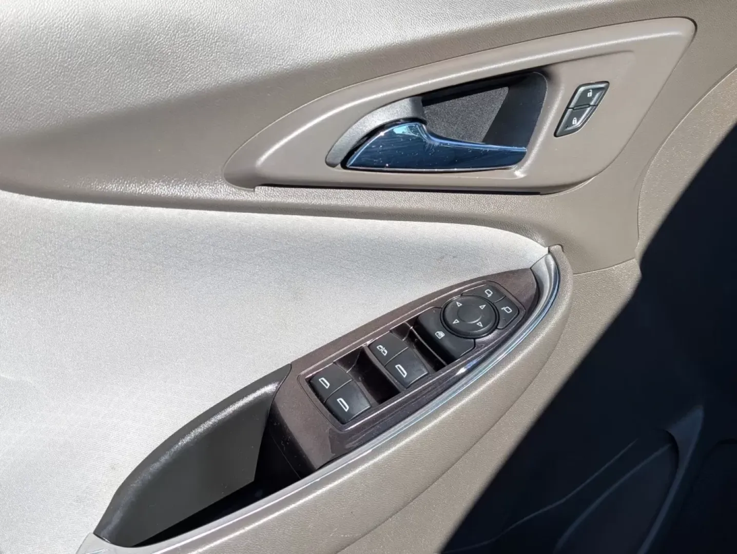 2020 /Dark Atmosphere/ Medium Ash Gray Chevrolet Malibu LT (1G1ZD5ST0LF) with an Other engine, located at 5115 14th Ave., Columbus, GA, 31904, (706) 323-0345, 32.511494, -84.971046 - Discover the perfect blend of comfort, technology, and style with the 2020 Chevrolet Malibu LT, now available at Gils Auto in Phenix City, AL. This sedan is not just a means of transportation; it's your ticket to a better lifestyle. Whether you're commuting to work, running errands in nearby neighbo - Photo#8