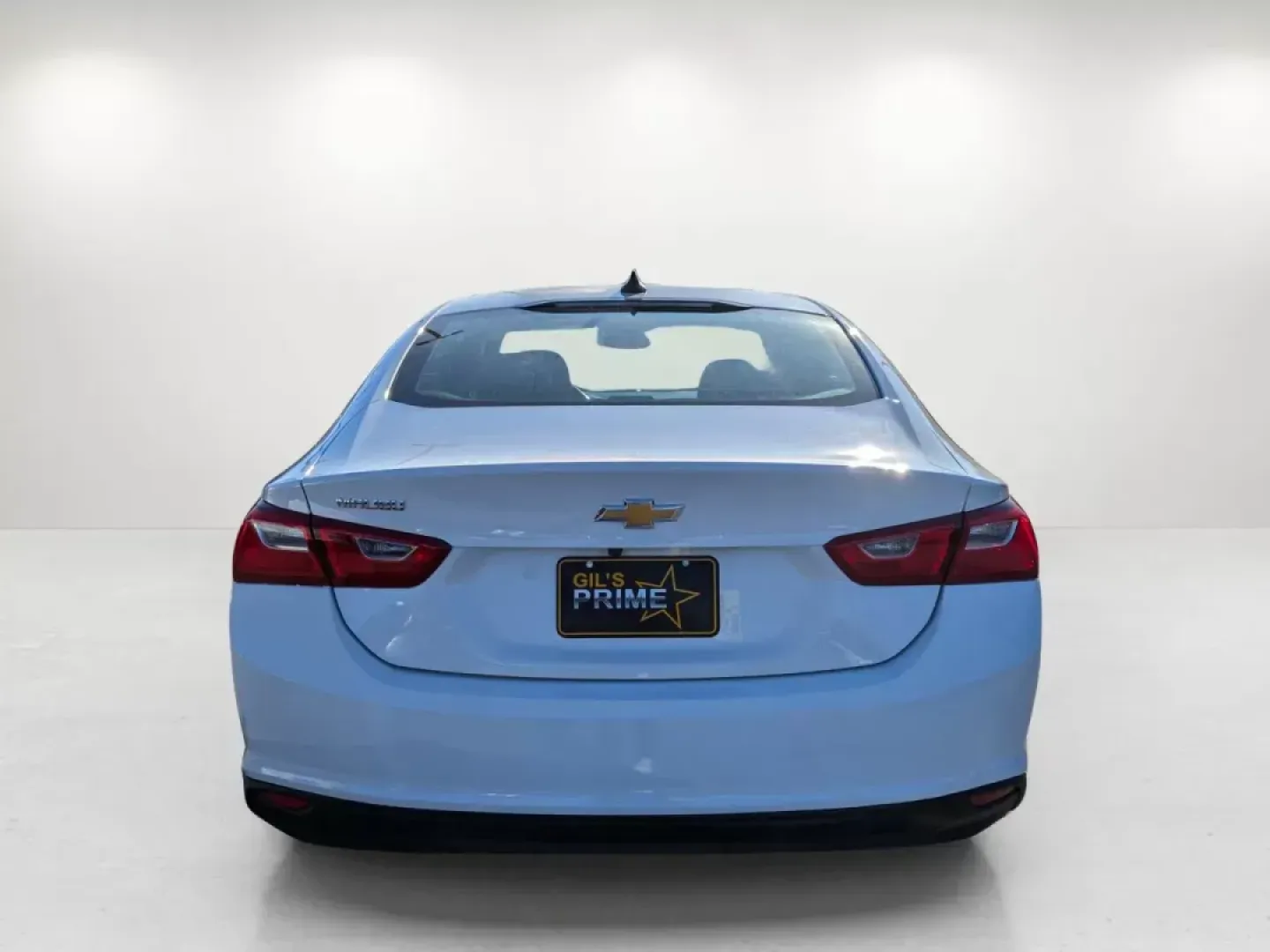 2020 /Dark Atmosphere/ Medium Ash Gray Chevrolet Malibu LS (1G1ZB5STXLF) with an Turbocharged Gas I4 1.5L/91 engine, 1-Speed Automatic transmission, located at 5115 14th Ave., Columbus, GA, 31904, (706) 323-0345, 32.511494, -84.971046 - ### Discover Your Next Adventure with the 2020 Chevrolet Malibu at Gils Auto - Columbus<br /> <br /> Are you in search of a reliable sedan that balances style, comfort, and advanced technology? Look no further! The 2020 Chevrolet Malibu is the perfect vehicle for commuters, growing families, and any - Photo#5