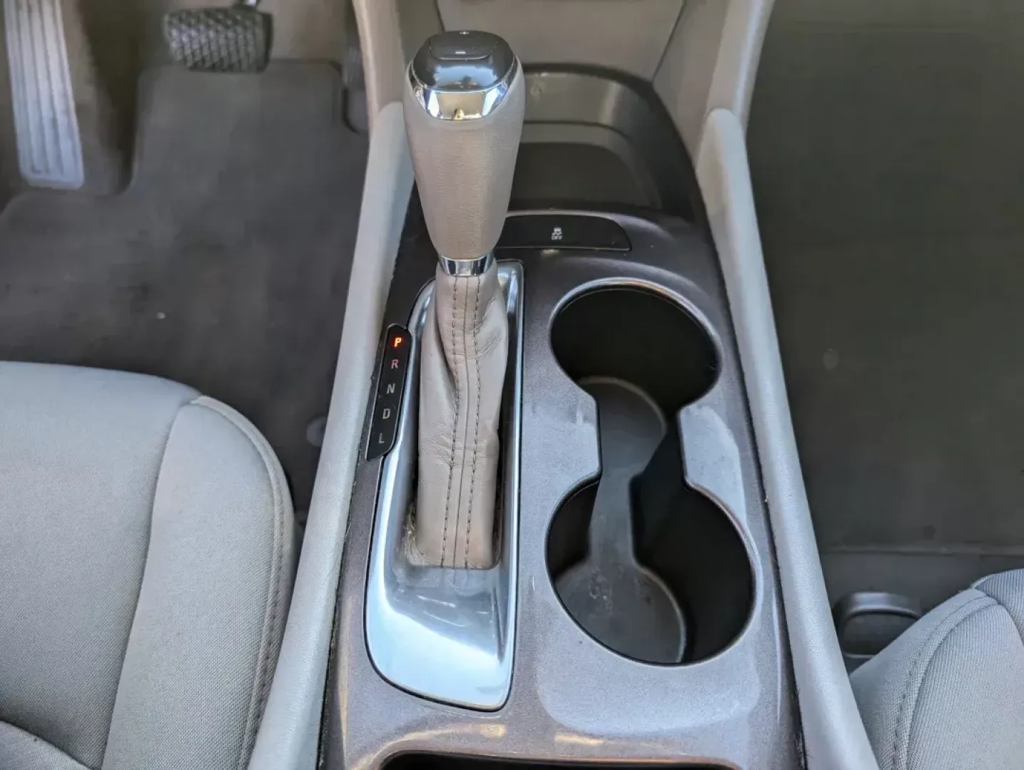 2020 /Dark Atmosphere/ Medium Ash Gray Chevrolet Malibu LS (1G1ZB5STXLF) with an Turbocharged Gas I4 1.5L/91 engine, 1-Speed Automatic transmission, located at 5115 14th Ave., Columbus, GA, 31904, (706) 323-0345, 32.511494, -84.971046 - ### Discover Your Next Adventure with the 2020 Chevrolet Malibu at Gils Auto - Columbus<br /> <br /> Are you in search of a reliable sedan that balances style, comfort, and advanced technology? Look no further! The 2020 Chevrolet Malibu is the perfect vehicle for commuters, growing families, and any - Photo#11