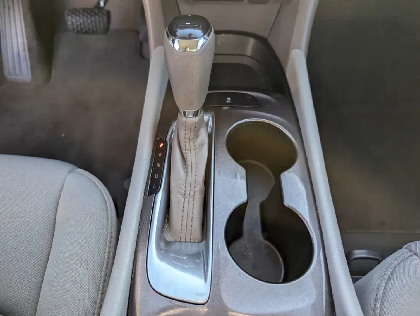 2020 /Dark Atmosphere/ Medium Ash Gray Chevrolet Malibu LS (1G1ZB5STXLF) with an Turbocharged Gas I4 1.5L/91 engine, 1-Speed Automatic transmission, located at 5115 14th Ave., Columbus, GA, 31904, (706) 323-0345, 32.511494, -84.971046 - ### Discover Your Next Adventure with the 2020 Chevrolet Malibu at Gils Auto - Columbus<br /> <br /> Are you in search of a reliable sedan that balances style, comfort, and advanced technology? Look no further! The 2020 Chevrolet Malibu is the perfect vehicle for commuters, growing families, and any - Photo#12