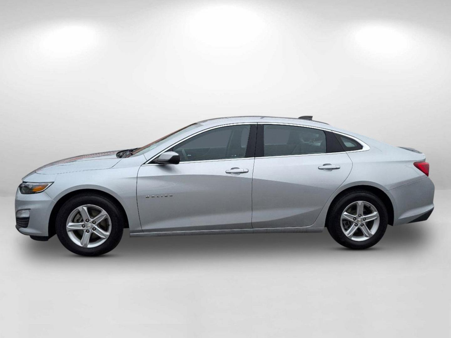 2020 /Dark Atmosphere/ Medium Ash Gray Chevrolet Malibu LS (1G1ZC5ST0LF) with an Turbocharged Gas I4 1.5L/91 engine, 1-Speed Automatic transmission, located at 3959 U.S. 80 W, Phenix City, AL, 36870, (334) 297-4885, 32.469296, -85.135185 - 2020 Chevrolet Malibu LS - Photo#7