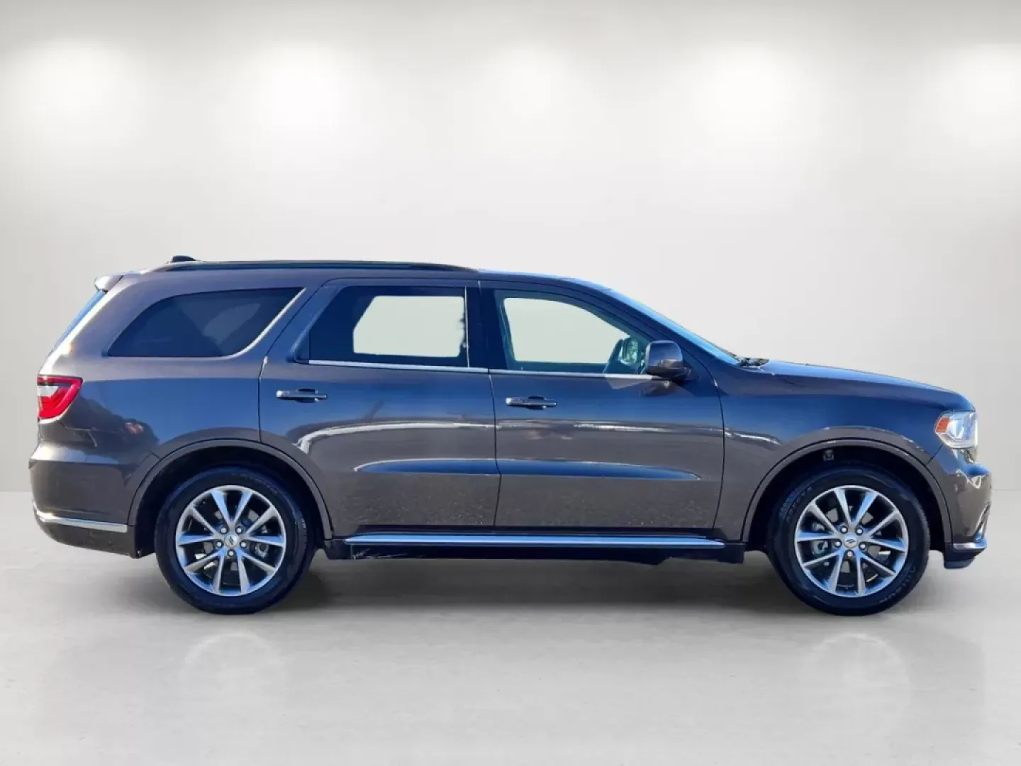 2020 /Black Dodge Durango SXT Plus (1C4RDHAG6LC) with an Other engine, located at 3959 U.S. 80 W, Phenix City, AL, 36870, (334) 297-4885, 32.469296, -85.135185 - **Unleash Adventure with the 2020 Dodge Durango SXT Plus! Perfect for Growing Families or Weekend Warriors!**<br /> <br /> Are you ready to elevate your driving experience? The 2020 Dodge Durango SXT Plus is the ultimate SUV that combines style, performance, and practicality for every journey. Wheth - Photo#5