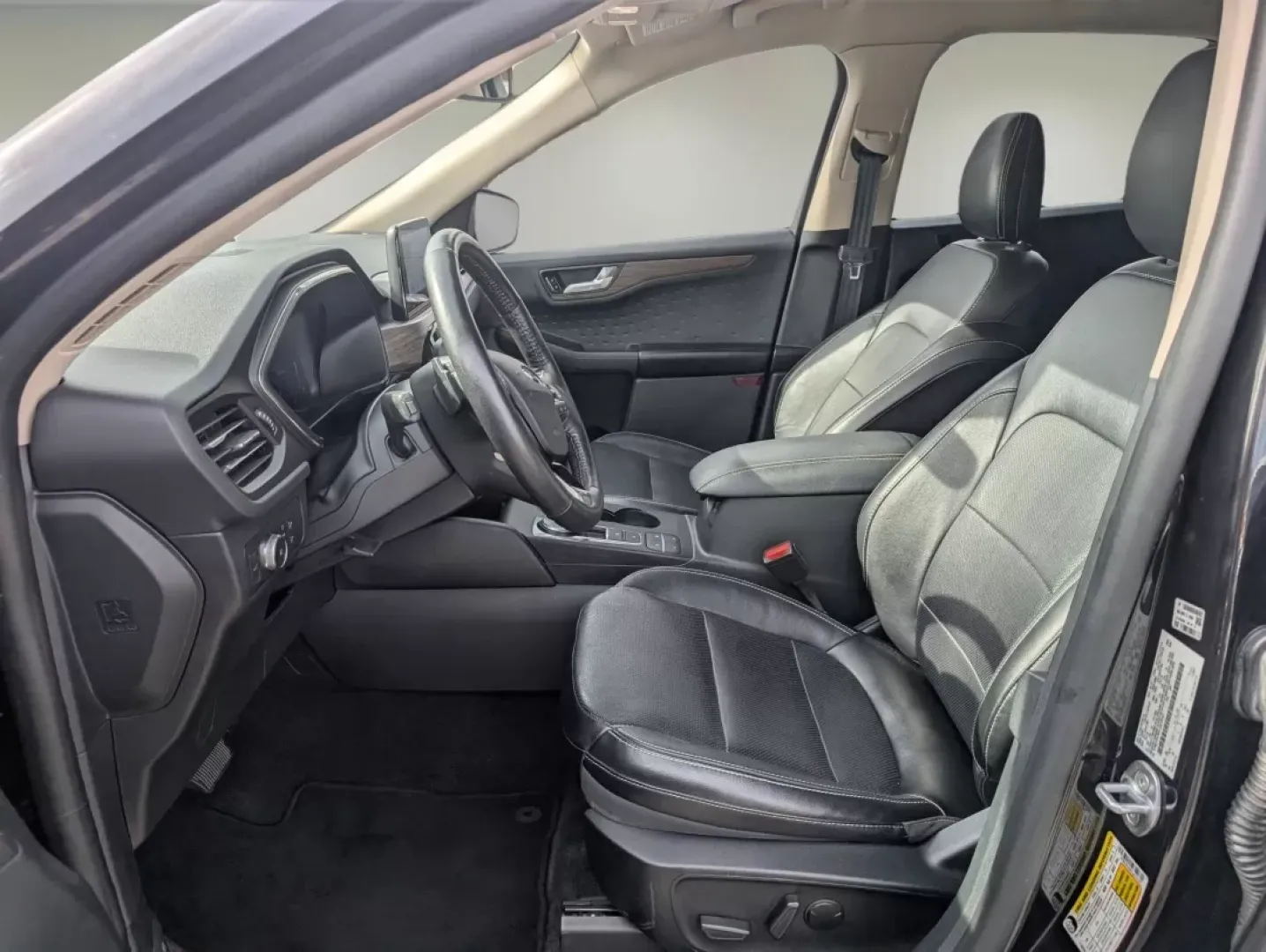 2020 Ford Escape Titanium (1FMCU9J94LU) with an Other engine, located at 3959 U.S. 80 W, Phenix City, AL, 36870, (334) 297-4885, 32.469296, -85.135185 - 2020 Ford Escape Titanium - Photo#9