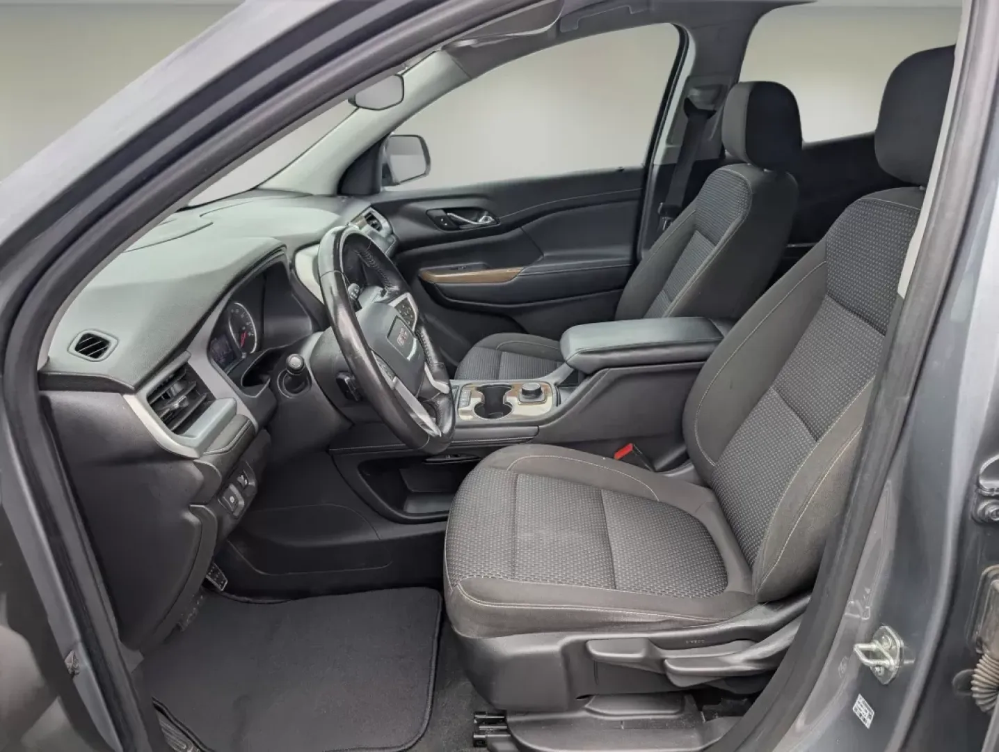 2020 /Jet Black GMC Acadia SLE (1GKKNRL47LZ) with an Other engine, located at 3959 U.S. 80 W, Phenix City, AL, 36870, (334) 297-4885, 32.469296, -85.135185 - 2020 GMC Acadia SLE - Photo#9