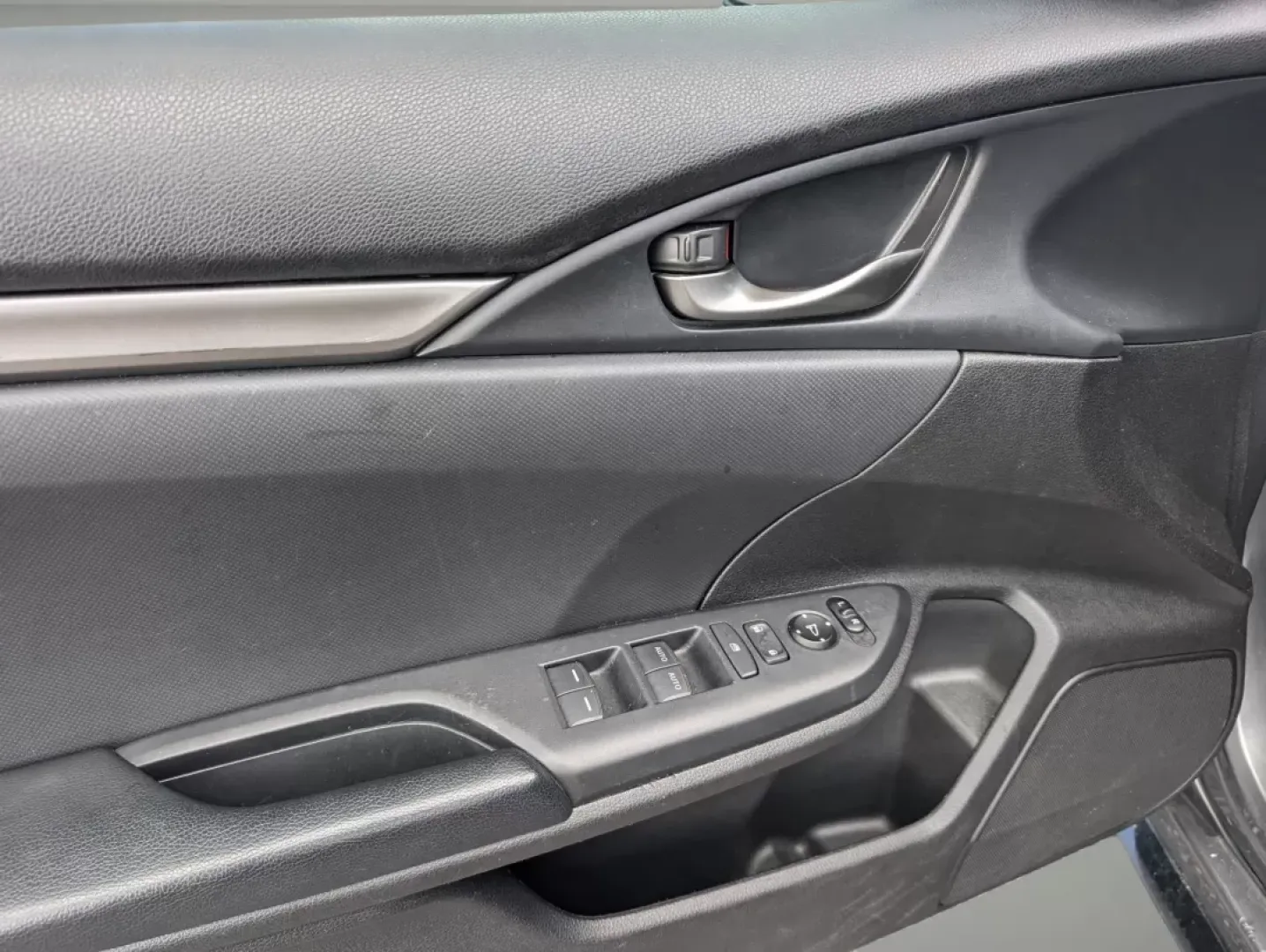 2020 Honda Civic Hatchback Sport (SHHFK7H46LU) with an Other engine, located at 7000 Northlake Connector, Columbus, GA, 31904, (706) 987-8085, 32.524975, -84.978134 - **Discover the Perfect Blend of Style and Efficiency: 2020 Honda Civic Hatchback Sport at Gils Auto - Opelika**<br /> <br /> Are you looking for a vehicle that effortlessly fits into your active lifestyle? Whether you're commuting to work, running errands around Opelika, or embarking on weekend geta - Photo#8