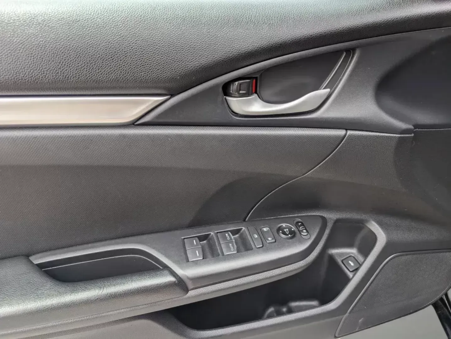2020 Honda Civic Sedan Sport (2HGFC2F86LH) with an Regular Unleaded I-4 2.0 L/122 engine, 1-Speed CVT w/OD transmission, located at 3959 U.S. 80 W, Phenix City, AL, 36870, (334) 297-4885, 32.469296, -85.135185 - 2020 Honda Civic Sedan Sport - Photo#8