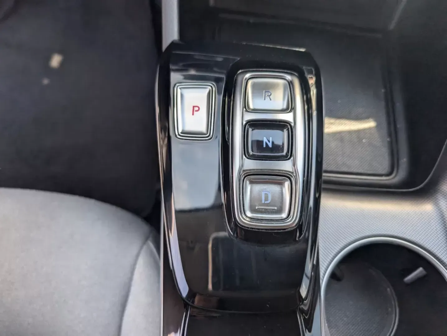 2020 /Dark Gray Hyundai Sonata SEL (5NPEL4JA3LH) with an Other engine, located at 521 Old Farm Lane Rd, Prattville, AL, 36066, (334) 325-1505, 32.482460, -86.416367 - **Discover a New Level of Comfort and Style with the 2020 Hyundai Sonata SEL at Gils Auto Opelika!**<br /> <br /> Are you in the market for a vehicle that perfectly balances style, performance, and safety? Look no further than the 2020 Hyundai Sonata SEL, now available at Gils Auto located at 1430 - Photo#13