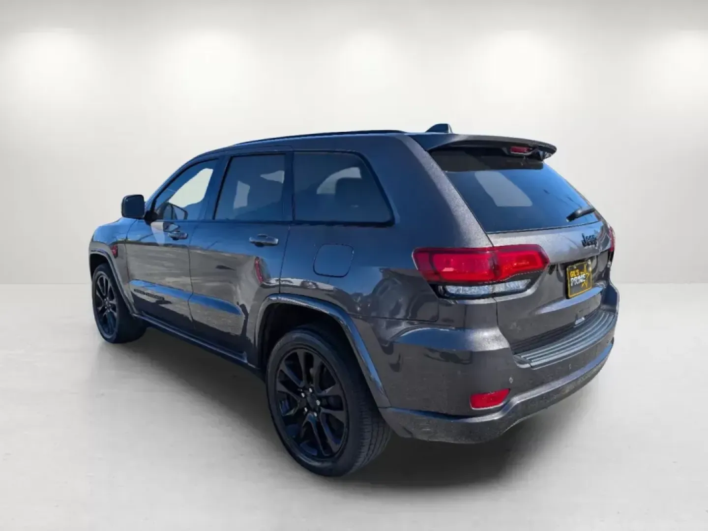 2020 /Black Jeep Grand Cherokee Altitude (1C4RJEAG5LC) with an Regular Unleaded V-6 3.6 L/220 engine, 8-Speed Automatic w/OD transmission, located at 7000 Northlake Connector, Columbus, GA, 31904, (706) 987-8085, 32.524975, -84.978134 - 2020 Jeep Grand Cherokee Altitude - Photo#6