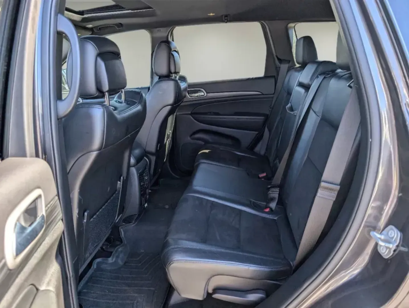2020 /Black Jeep Grand Cherokee Altitude (1C4RJEAG5LC) with an Regular Unleaded V-6 3.6 L/220 engine, 8-Speed Automatic w/OD transmission, located at 7000 Northlake Connector, Columbus, GA, 31904, (706) 987-8085, 32.524975, -84.978134 - 2020 Jeep Grand Cherokee Altitude - Photo#10