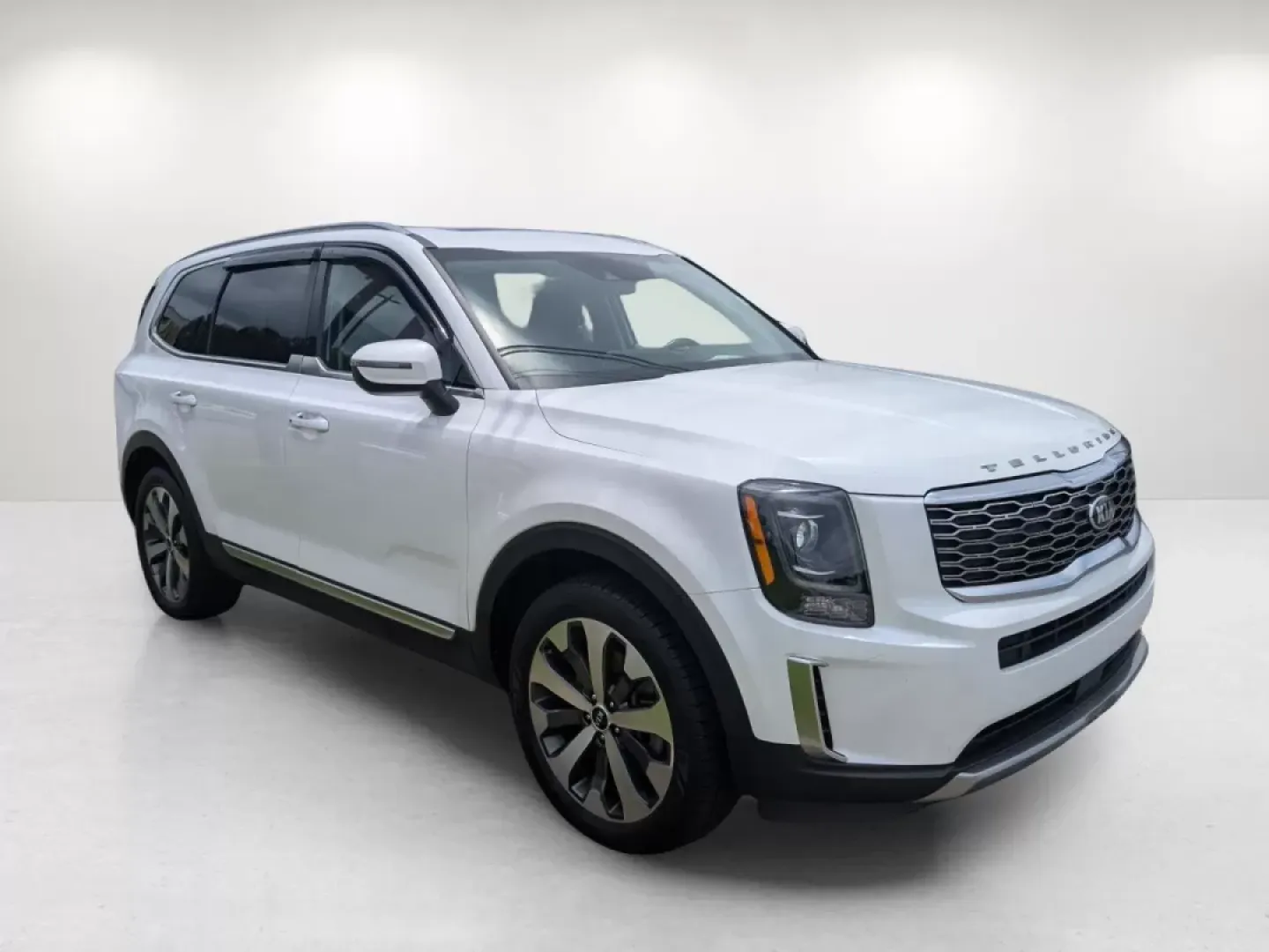 2020 /Black Kia Telluride S (5XYP64HC0LG) with an Other engine, located at 1430 Gateway Drive, Opelika, AL, 36801, (334) 239-0944, 32.637871, -85.409790 - ### Discover Your Next Adventure with the 2020 Kia Telluride at Gils Auto!<br /> <br /> If you're searching for the perfect vehicle to elevate your family's adventures or streamline your daily commute, look no further than the stunning **2020 Kia Telluride** available at **Gils Auto** in **Phenix Ci - Photo#2