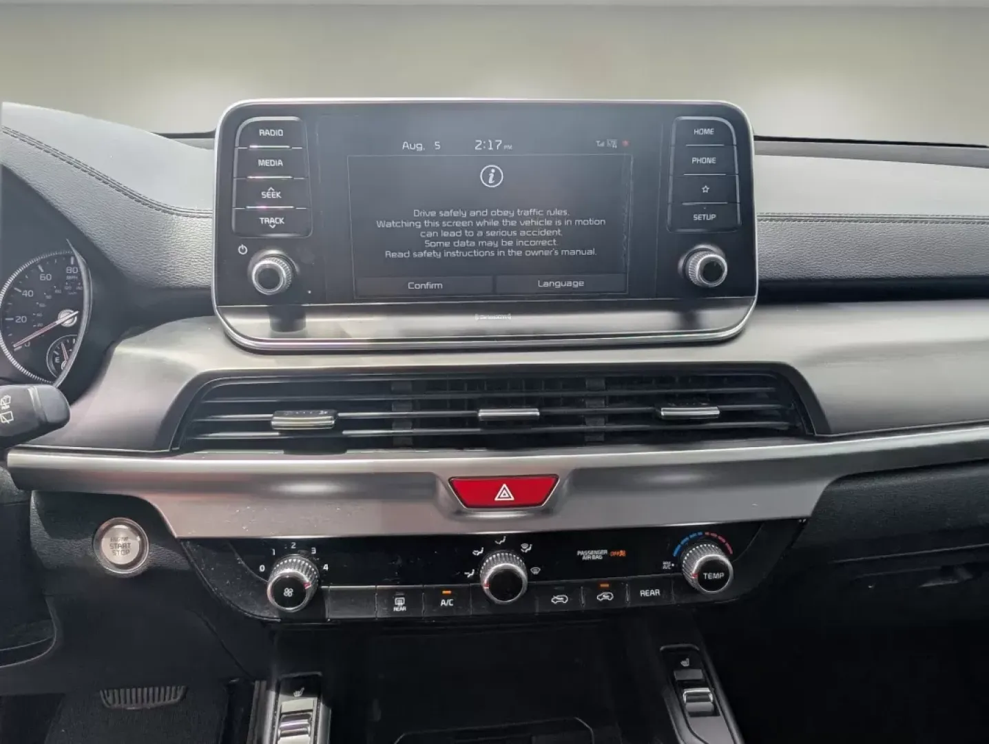 2020 /Black Kia Telluride S (5XYP64HC0LG) with an Other engine, located at 1430 Gateway Drive, Opelika, AL, 36801, (334) 239-0944, 32.637871, -85.409790 - ### Discover Your Next Adventure with the 2020 Kia Telluride at Gils Auto!<br /> <br /> If you're searching for the perfect vehicle to elevate your family's adventures or streamline your daily commute, look no further than the stunning **2020 Kia Telluride** available at **Gils Auto** in **Phenix Ci - Photo#14