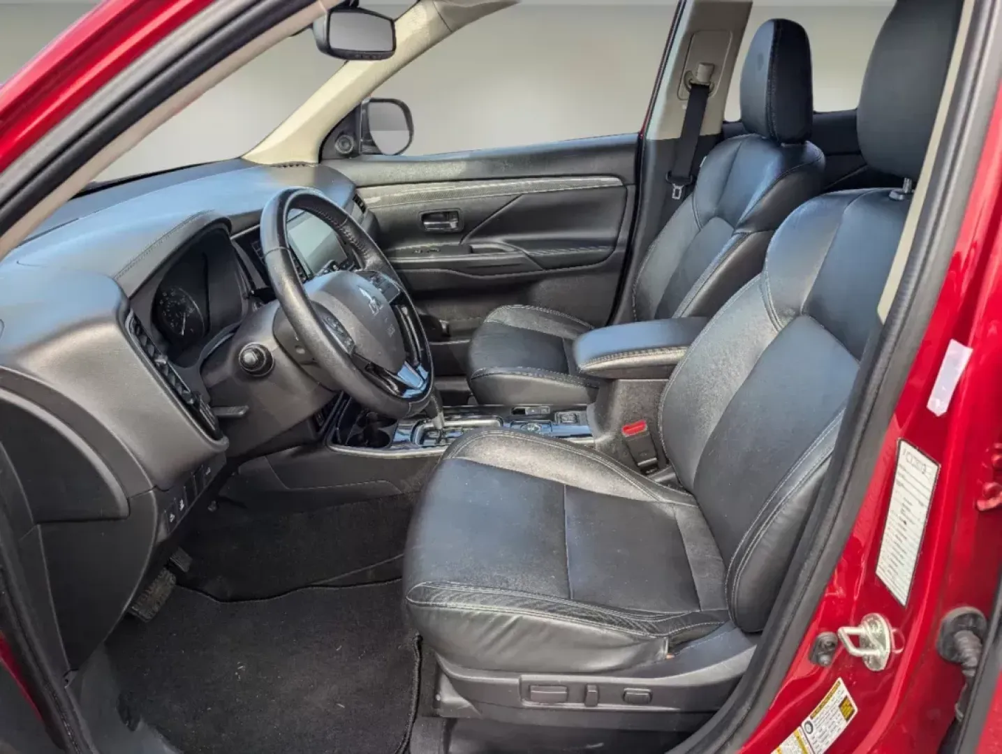 2020 Mitsubishi Outlander SEL (JA4AZ3A35LZ) with an Regular Unleaded I-4 2.4 L/144 engine, 1-Speed CVT w/OD transmission, located at 5115 14th Ave., Columbus, GA, 31904, (706) 323-0345, 32.511494, -84.971046 - 2020 Mitsubishi Outlander SEL - Photo#10