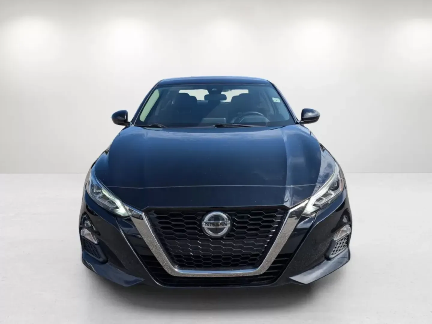 2020 /Sport Nissan Altima 2.5 SR (1N4BL4CV3LC) with an Other engine, located at 5115 14th Ave., Columbus, GA, 31904, (706) 323-0345, 32.511494, -84.971046 - ### Discover the 2020 Nissan Altima 2.5 SR - Your Perfect Adventure Companion!<br /> <br /> Imagine breezing through the streets of Phenix City, AL, in a stylish and reliable sedan that seamlessly transitions from busy commutes to weekend getaways. The 2020 Nissan Altima 2.5 SR, available now at Gil - Photo#1