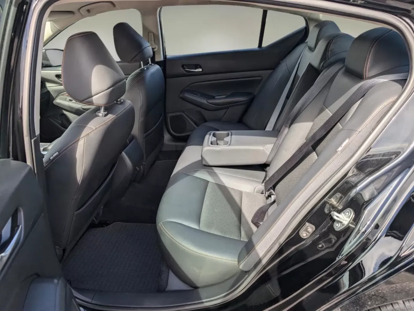 2020 /Sport Nissan Altima 2.5 SR (1N4BL4CV3LC) with an Other engine, located at 5115 14th Ave., Columbus, GA, 31904, (706) 323-0345, 32.511494, -84.971046 - ### Discover the 2020 Nissan Altima 2.5 SR - Your Perfect Adventure Companion!<br /> <br /> Imagine breezing through the streets of Phenix City, AL, in a stylish and reliable sedan that seamlessly transitions from busy commutes to weekend getaways. The 2020 Nissan Altima 2.5 SR, available now at Gil - Photo#10