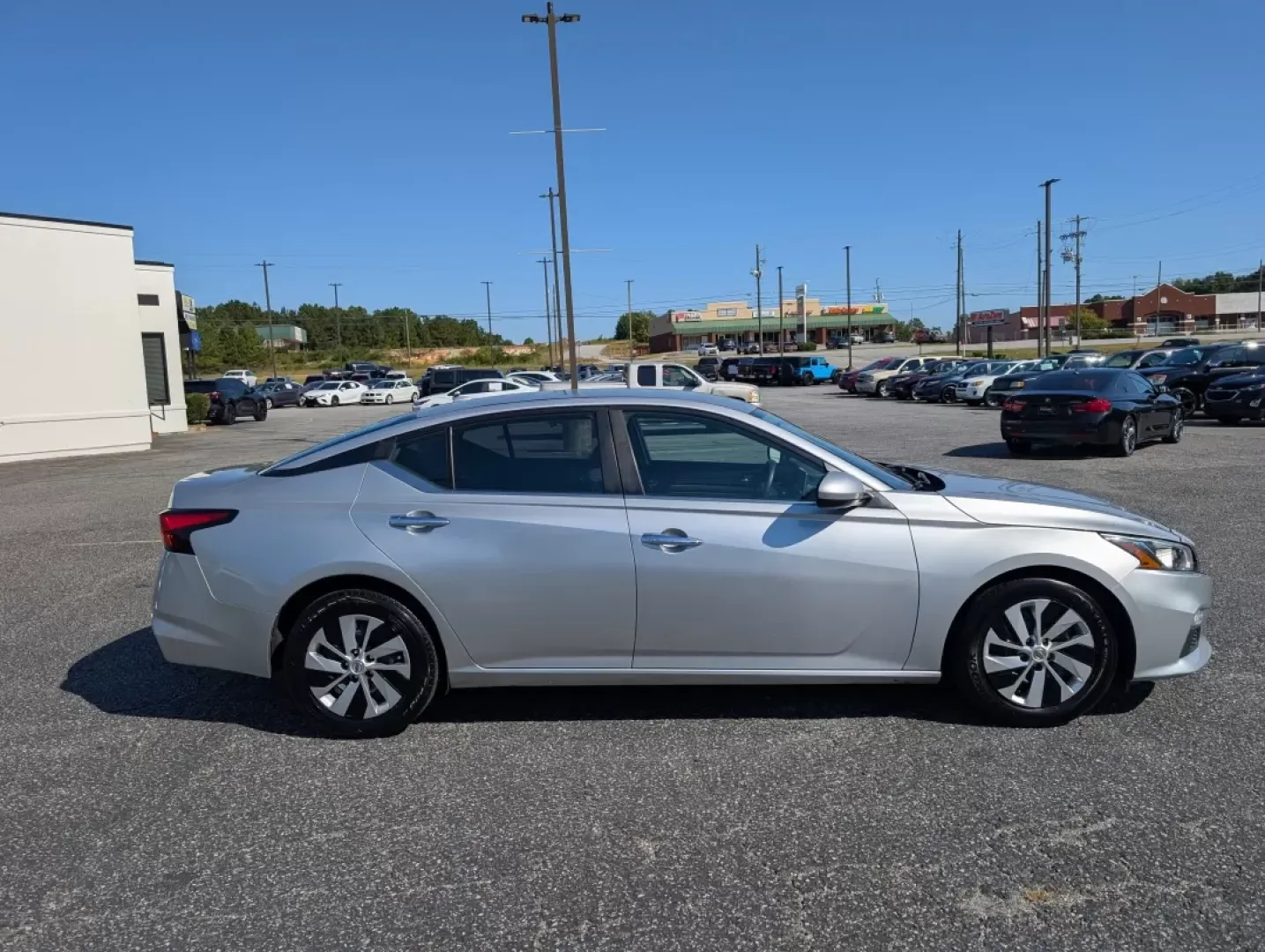 2020 /Charcoal Nissan Altima 2.5 S (1N4BL4BV6LC) with an Other engine, located at 3959 U.S. 80 W, Phenix City, AL, 36870, (334) 297-4885, 32.469296, -85.135185 - **Drive into Adventure with the 2020 Nissan Altima at Gils Auto in Phenix City, AL!**<br /> <br /> Are you in search of a reliable sedan that perfectly balances everyday commuting with weekend road trips? Look no further than the 2020 Nissan Altima, now available at Gils Auto-your trusted Buy Here P - Photo#3