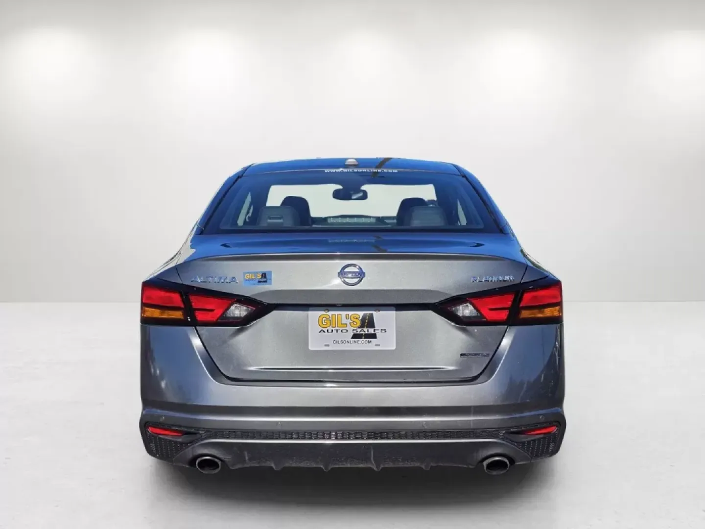 2020 /Charcoal Nissan Altima 2.0 Platinum (1N4AL4FV3LC) with an Other engine, located at 1430 Gateway Drive, Opelika, AL, 36801, (334) 239-0944, 32.637871, -85.409790 - **Experience the 2020 Nissan Altima 2.0 Platinum: Your Ideal Sedan for Modern Living!**<br /> <br /> Are you searching for a vehicle that perfectly combines style, reliability, and modern features? Look no further than the stunning 2020 Nissan Altima 2.0 Platinum, available now at Gils Auto in Opeli - Photo#9