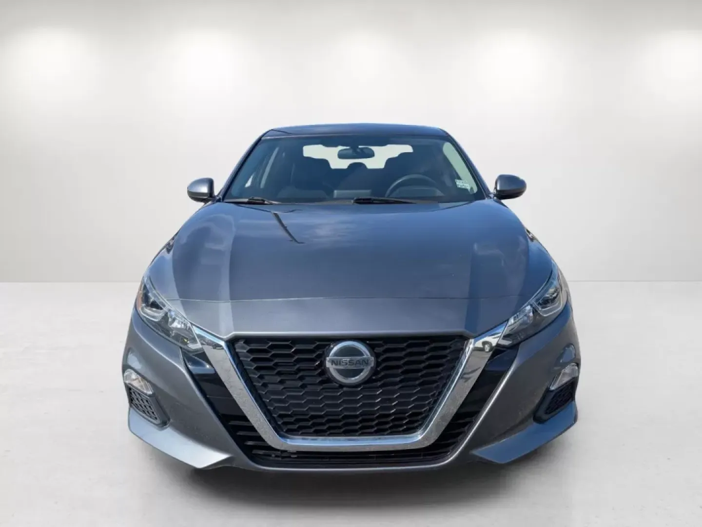 2020 /Charcoal Nissan Altima 2.5 S (1N4BL4BV1LC) with an Other engine, located at 3959 U.S. 80 W, Phenix City, AL, 36870, (334) 297-4885, 32.469296, -85.135185 - **Discover Your Perfect Ride at Gils Auto - Phenix City!**<br /> <br /> Are you looking for a reliable vehicle that seamlessly fits into your busy lifestyle? The 2020 Nissan Altima 2.5 S is the ideal sedan for those who need a dependable companion for daily commutes, family outings, or weekend adven - Photo#2