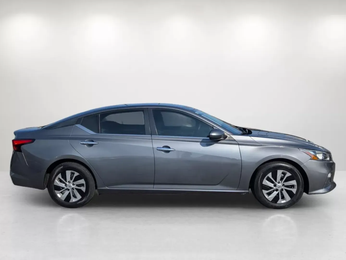 2020 /Charcoal Nissan Altima 2.5 S (1N4BL4BV1LC) with an Other engine, located at 3959 U.S. 80 W, Phenix City, AL, 36870, (334) 297-4885, 32.469296, -85.135185 - **Discover Your Perfect Ride at Gils Auto - Phenix City!**<br /> <br /> Are you looking for a reliable vehicle that seamlessly fits into your busy lifestyle? The 2020 Nissan Altima 2.5 S is the ideal sedan for those who need a dependable companion for daily commutes, family outings, or weekend adven - Photo#4