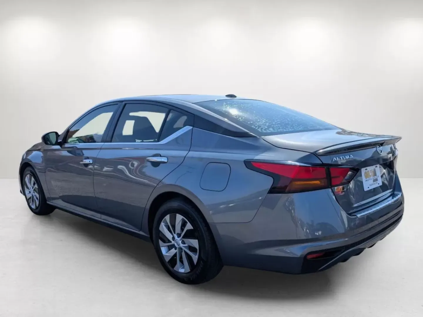 2020 /Charcoal Nissan Altima 2.5 S (1N4BL4BV1LC) with an Other engine, located at 3959 U.S. 80 W, Phenix City, AL, 36870, (334) 297-4885, 32.469296, -85.135185 - **Discover Your Perfect Ride at Gils Auto - Phenix City!**<br /> <br /> Are you looking for a reliable vehicle that seamlessly fits into your busy lifestyle? The 2020 Nissan Altima 2.5 S is the ideal sedan for those who need a dependable companion for daily commutes, family outings, or weekend adven - Photo#7