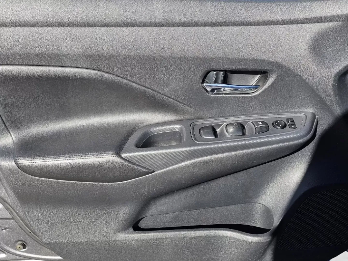 2020 /Graphite Nissan Versa SV (3N1CN8EV9LL) with an Other engine, located at 1430 Gateway Drive, Opelika, AL, 36801, (334) 239-0944, 32.637871, -85.409790 - **Elevate Your Daily Commute with the 2020 Nissan Versa SV at Gils Auto!**<br /> <br /> If you're seeking a reliable, stylish, and budget-friendly sedan for your daily commute or weekend getaways, look no further than this 2020 Nissan Versa SV. This versatile vehicle not only offers impressive fuel - Photo#8