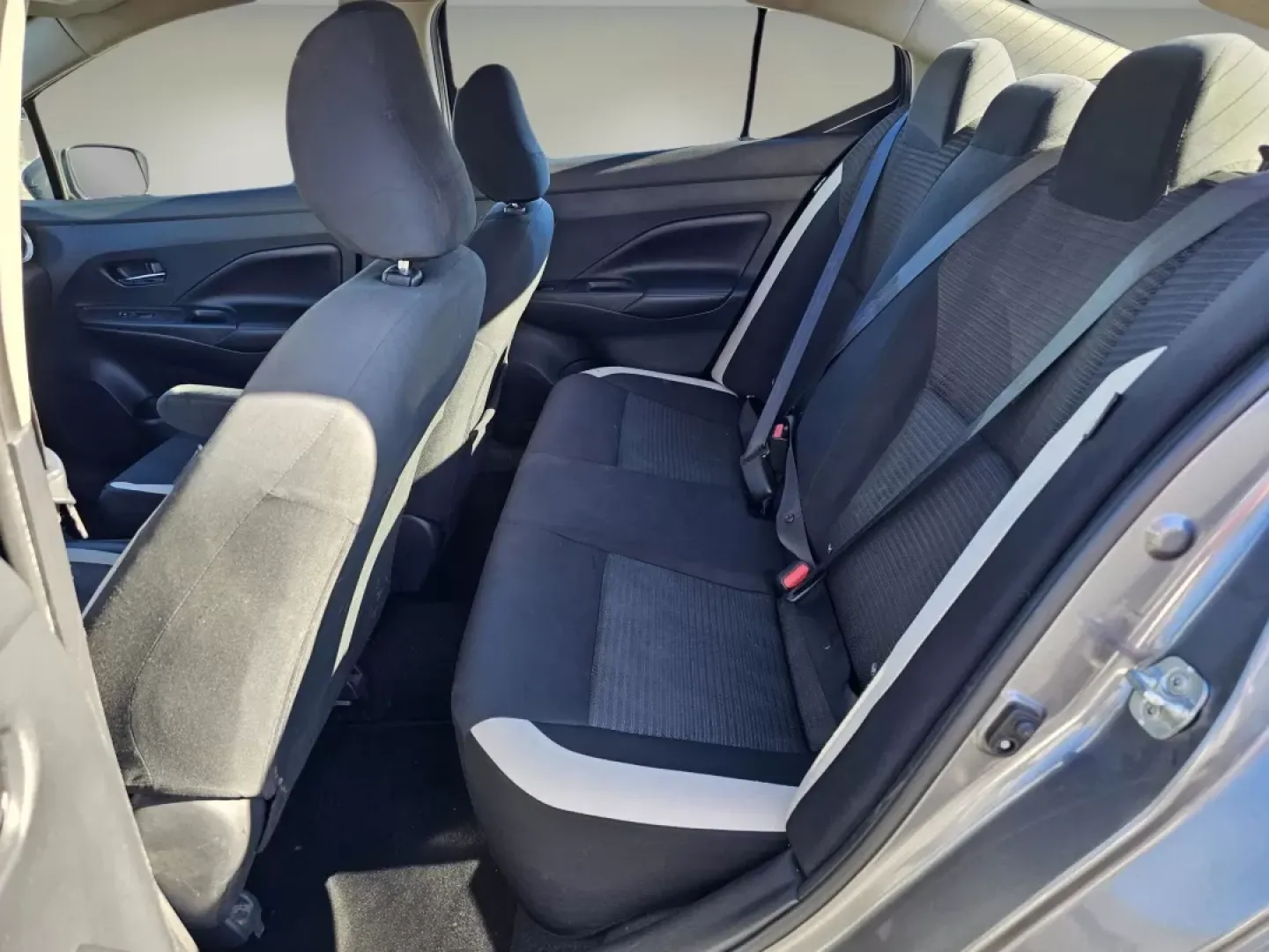 2020 /Graphite Nissan Versa SV (3N1CN8EV9LL) with an Other engine, located at 1430 Gateway Drive, Opelika, AL, 36801, (334) 239-0944, 32.637871, -85.409790 - **Elevate Your Daily Commute with the 2020 Nissan Versa SV at Gils Auto!**<br /> <br /> If you're seeking a reliable, stylish, and budget-friendly sedan for your daily commute or weekend getaways, look no further than this 2020 Nissan Versa SV. This versatile vehicle not only offers impressive fuel - Photo#14