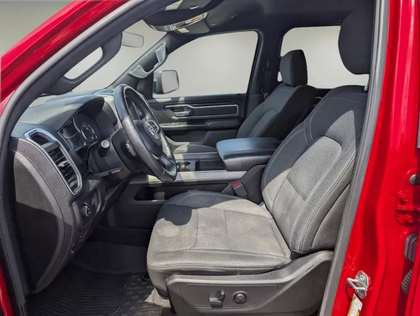 2020 /Black Ram 1500 Big Horn (1C6RREFT0LN) with an Other engine, located at 3959 U.S. 80 W, Phenix City, AL, 36870, (334) 297-4885, 32.469296, -85.135185 - **Unleash Your Adventures with the 2020 Ram 1500 Big Horn at Gils Auto!**<br /> <br /> Are you ready to elevate your lifestyle? Whether you're hauling gear for your weekend adventures, commuting to work, or managing a busy family life, the 2020 Ram 1500 Big Horn Crew Cab Pickup is designed to meet a - Photo#10